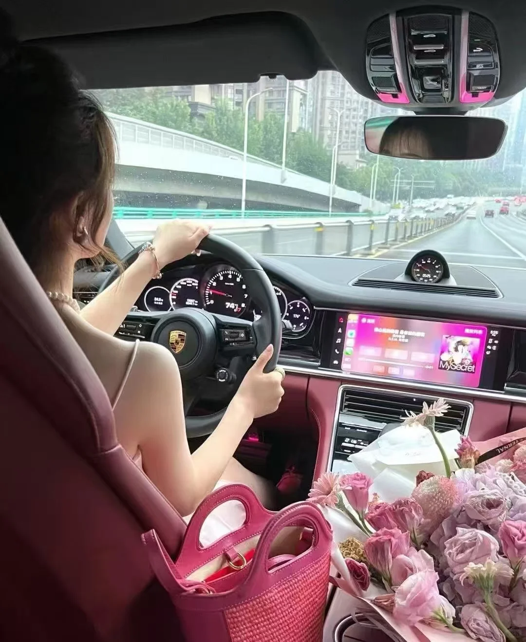 租了帕美女朋友都变漂亮了