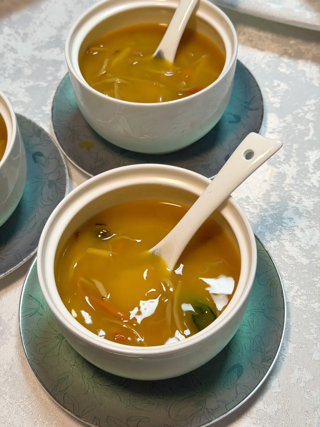 女朋友带我来的，说是北京蕞适合宴请的！！