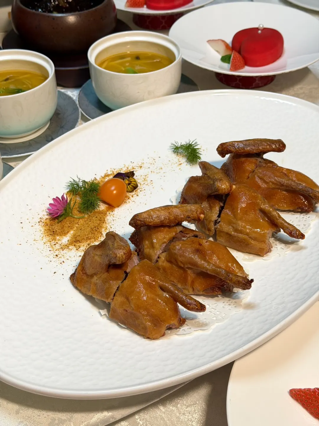 女朋友带我来的，说是北京蕞适合宴请的！！