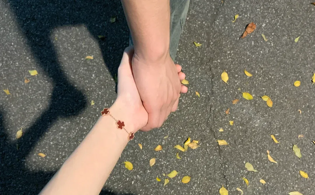 哪有什么轰轰烈烈呢 逛完超市 和你一起回家