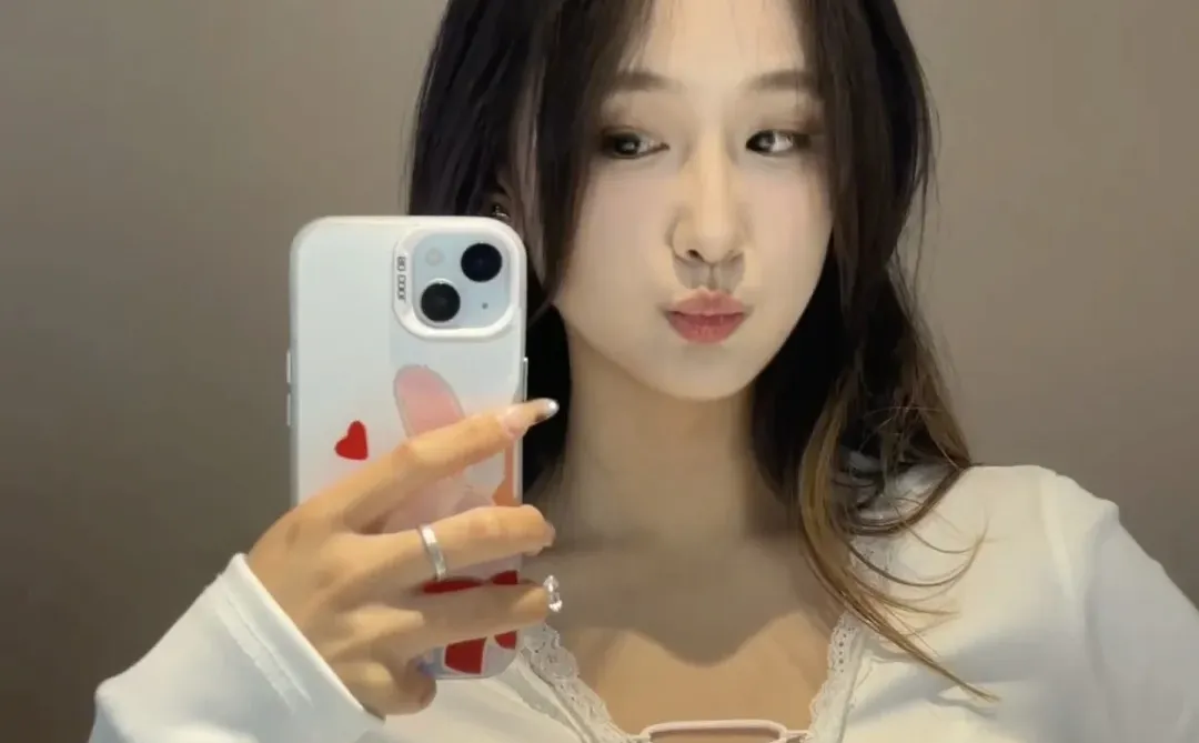 也看的过去吧 能带出去长脸的