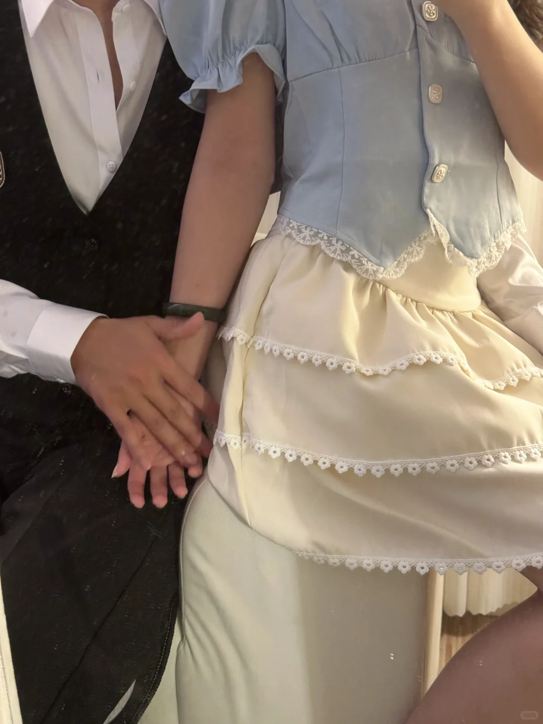 凌晨下班有女朋友等的感觉真好！！！