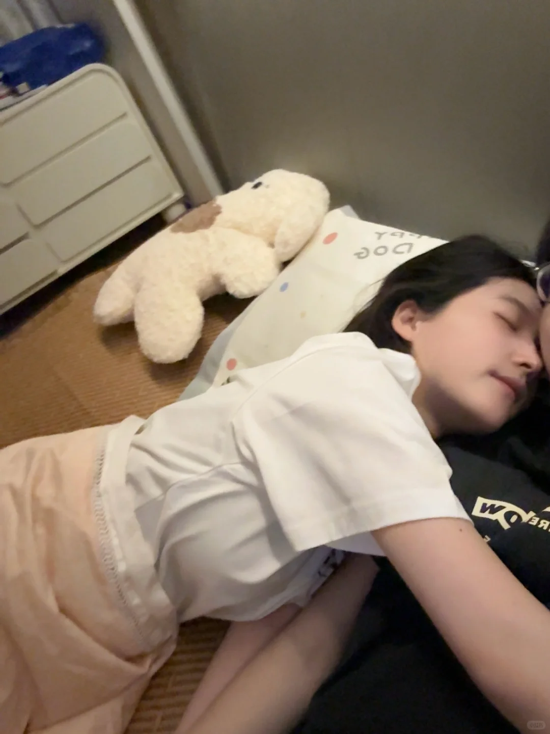 怎么办！睡着的女朋友实在太可爱了