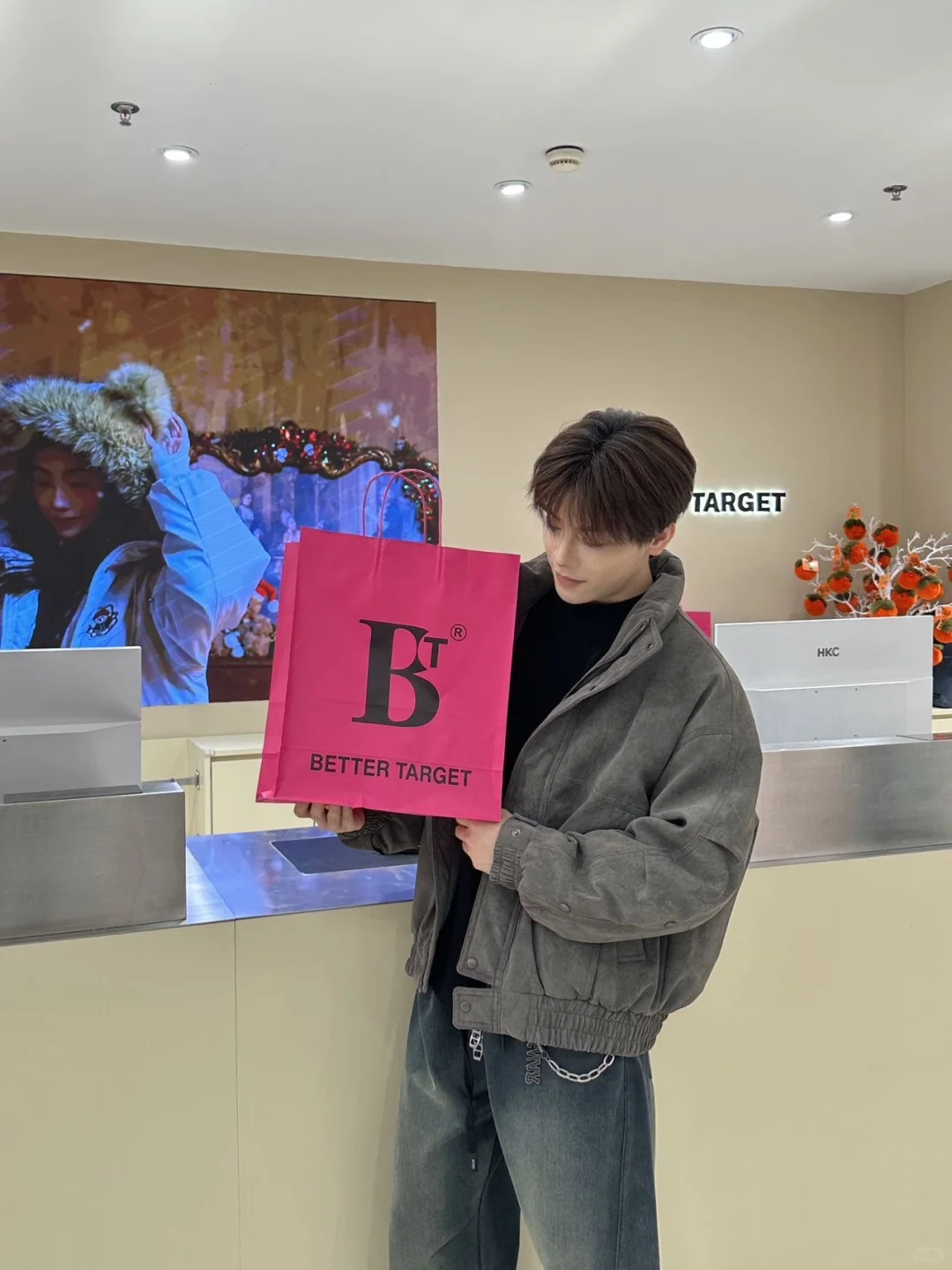 陪女朋友逛街被这家新开的服装店种草了！！