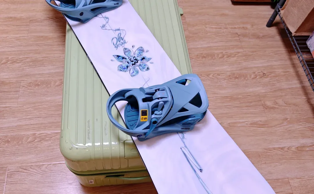 你们怎么知道女朋友给我买了雪板？