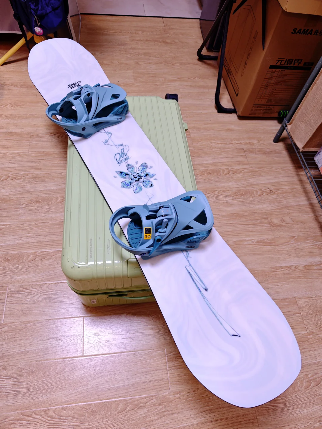 你们怎么知道女朋友给我买了雪板？