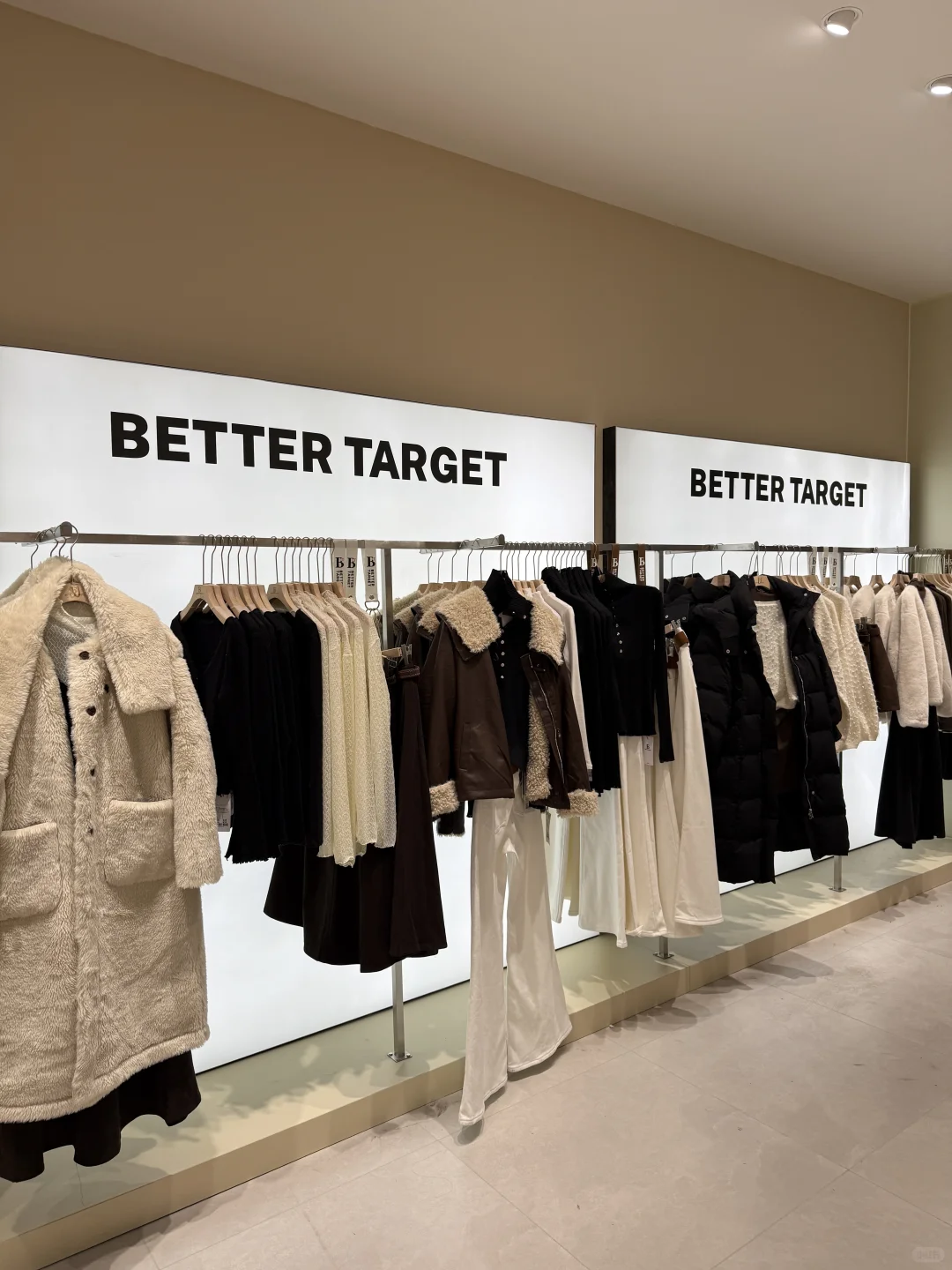 陪女朋友逛街被这家新开的服装店种草了！！