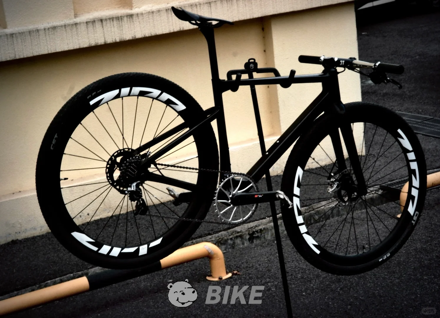 女朋友给我组装的自行车