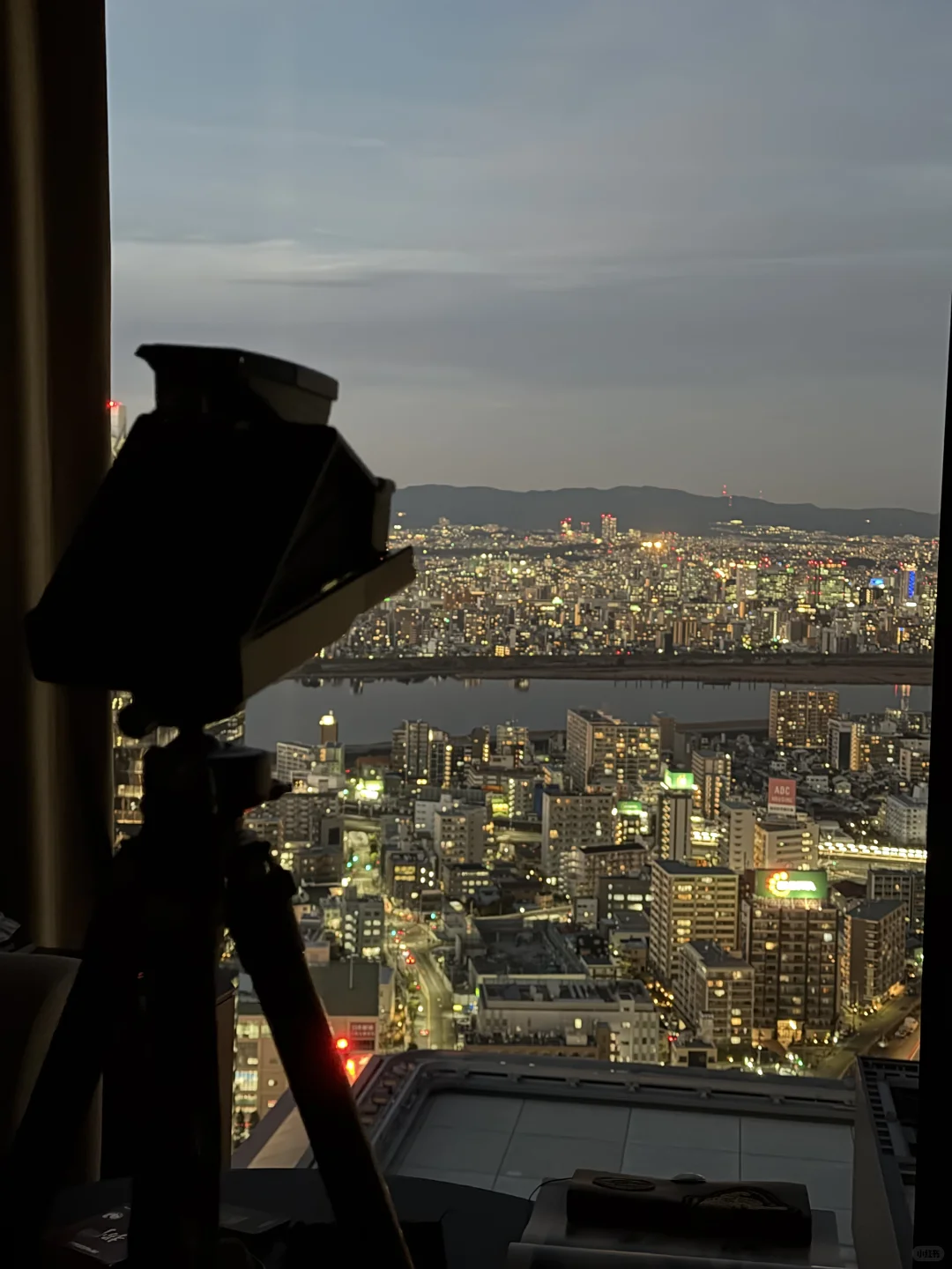 要不是女朋友这辈子也拍不到这盒宝丽来