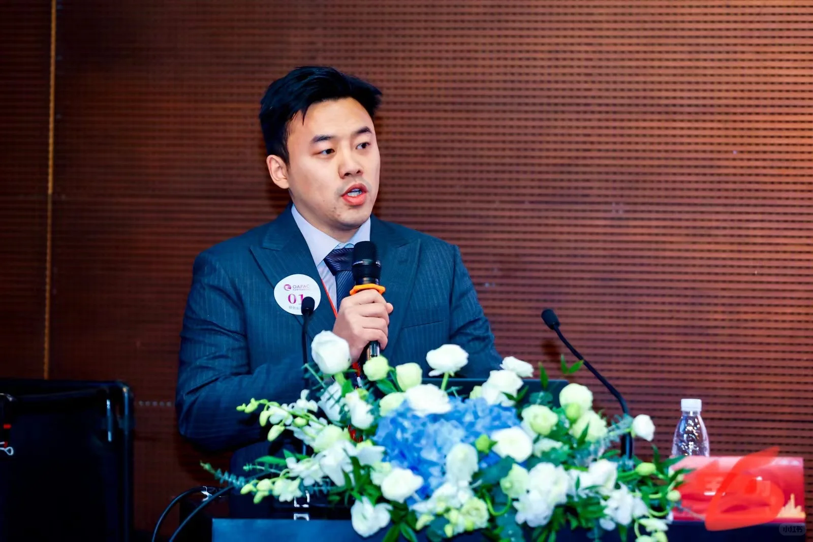 有没有喜欢找外科医生做男朋友的啊