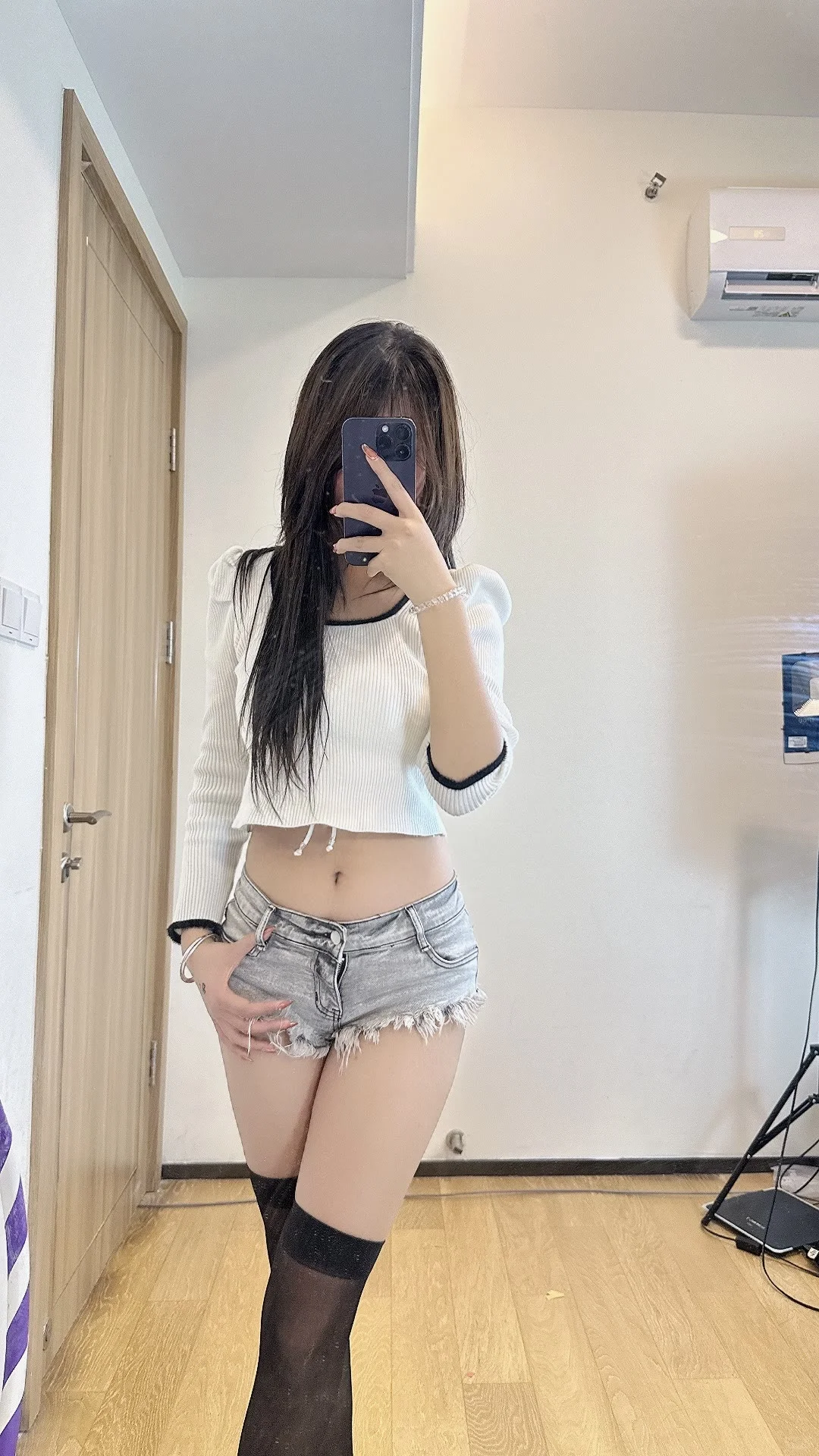 成都女大 这样的身材 可爱在性感面前不值一提 完美身材 正常穿搭可出门 正常穿搭