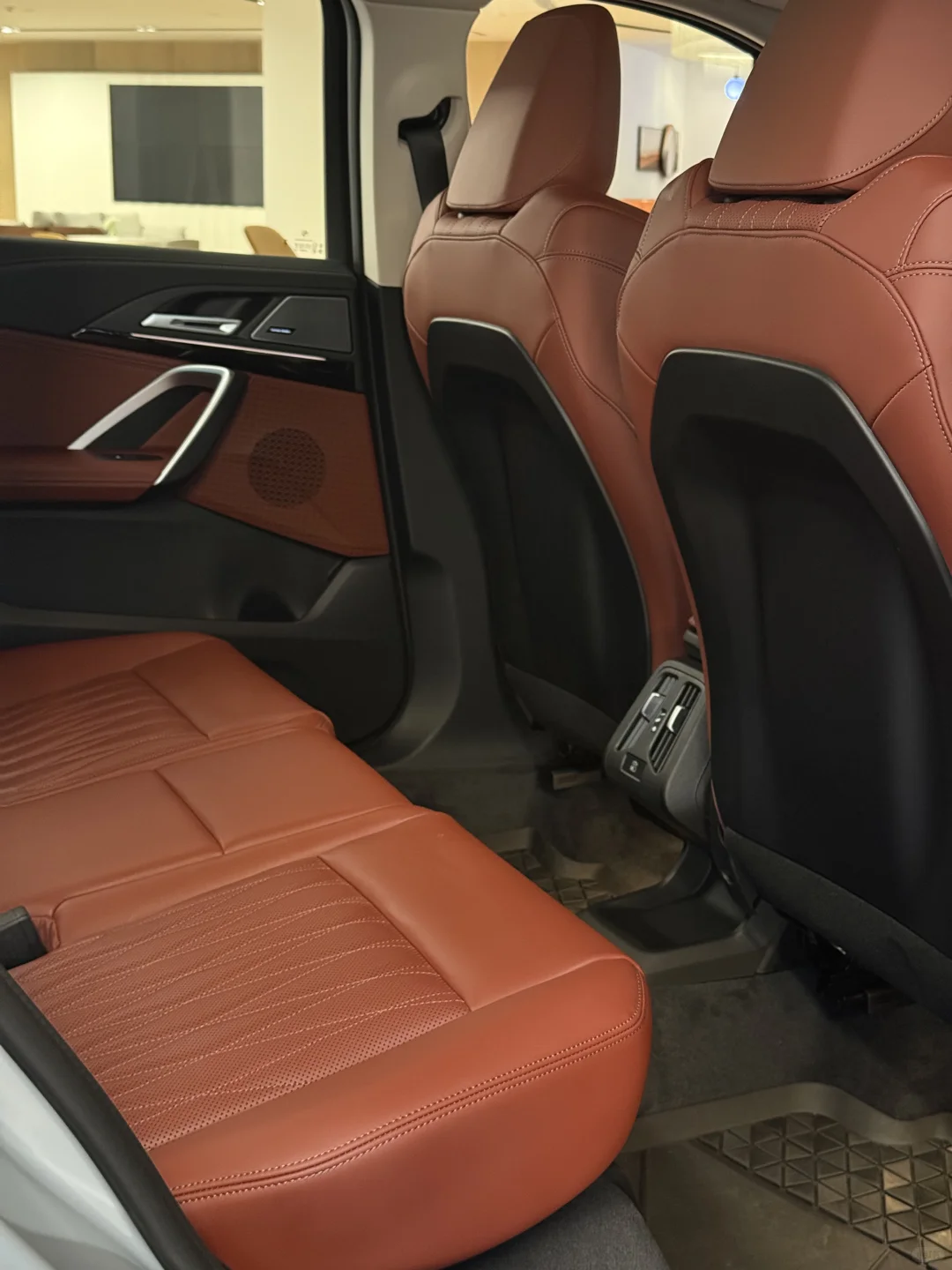 预算20w内‼️适合女孩子第一台suv 宝马x1