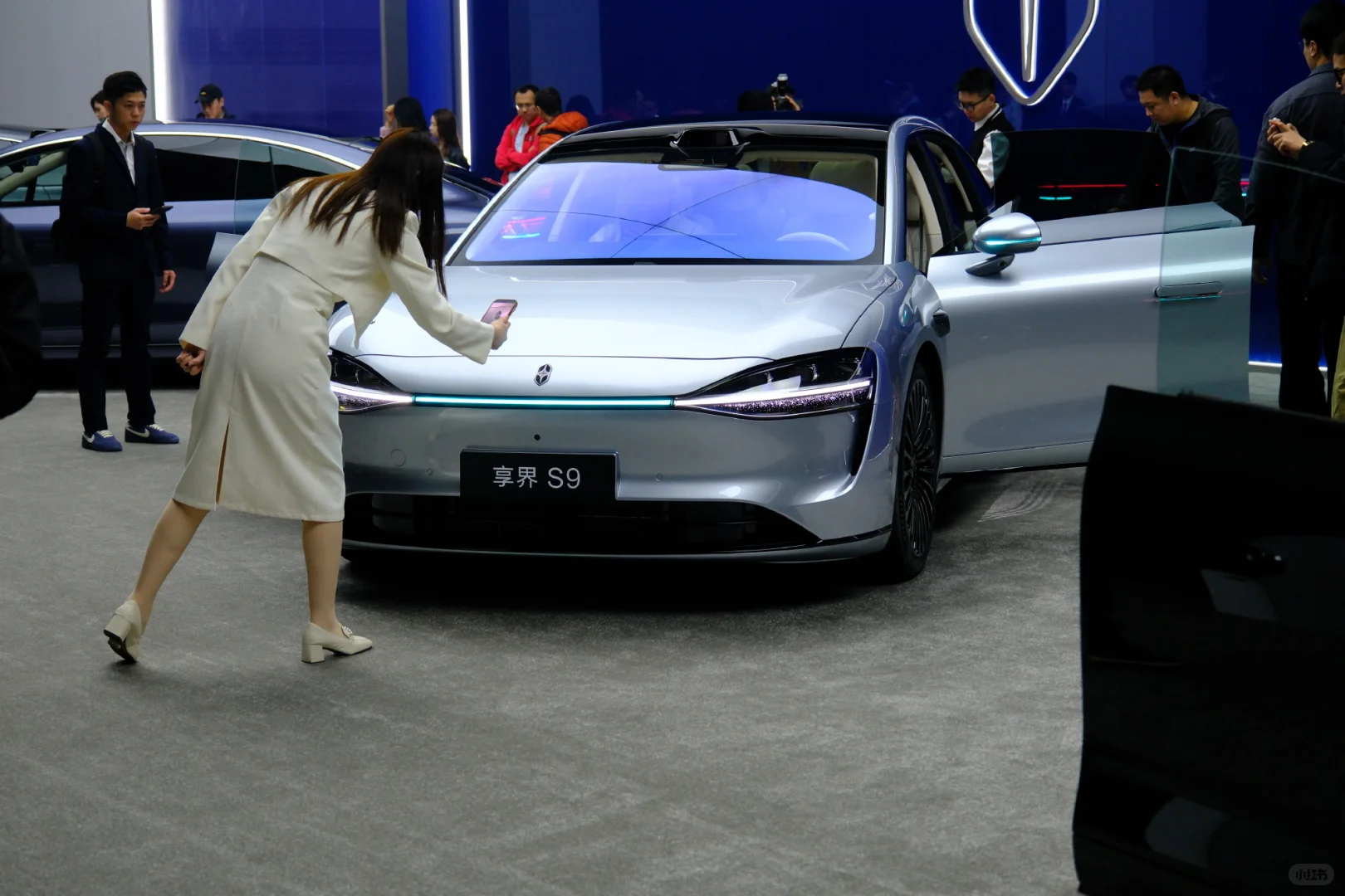 享界S9银色黑曜套件真好看