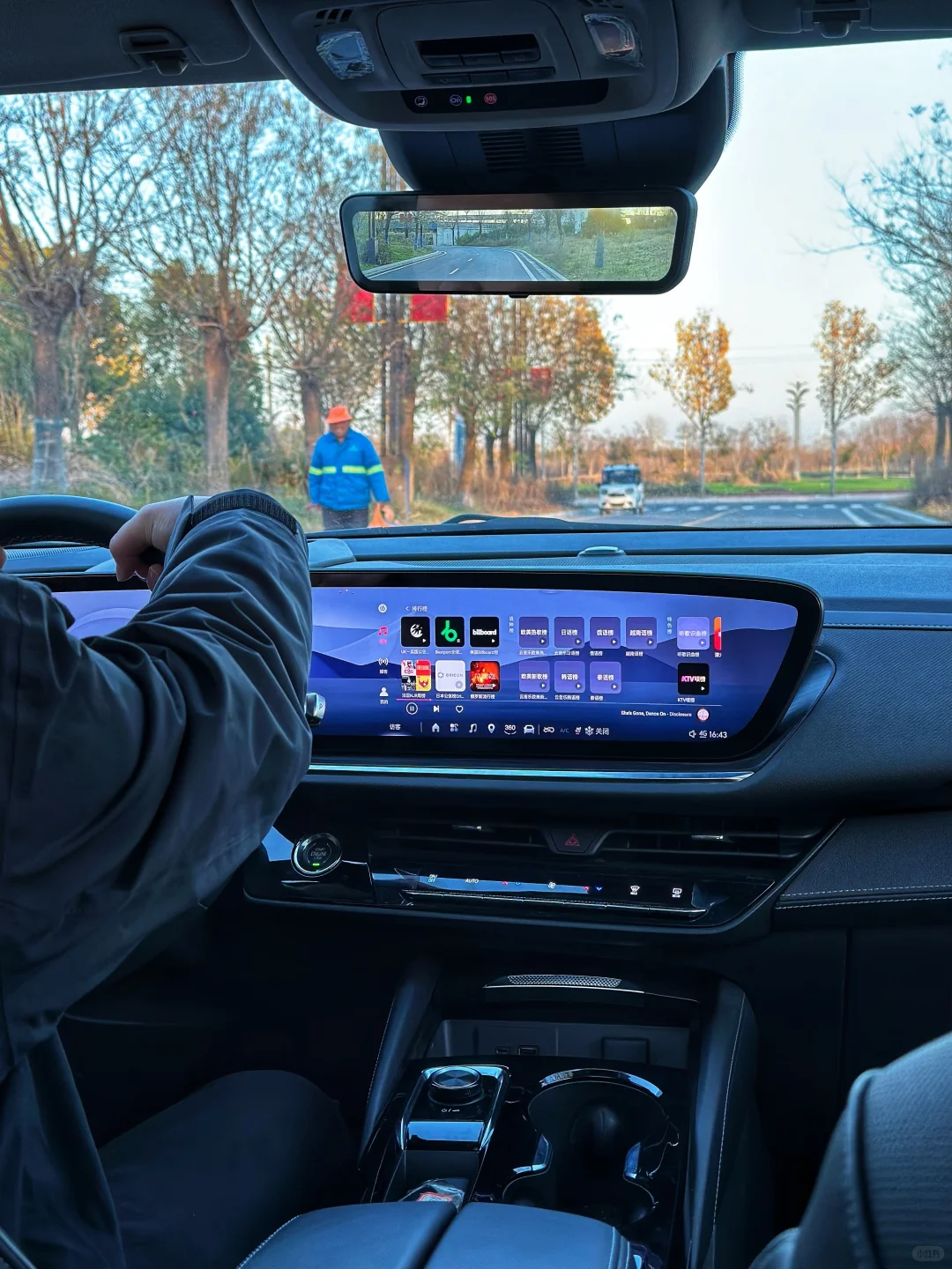 从30万降到16.99万，跌到“快冒烟”了 ……