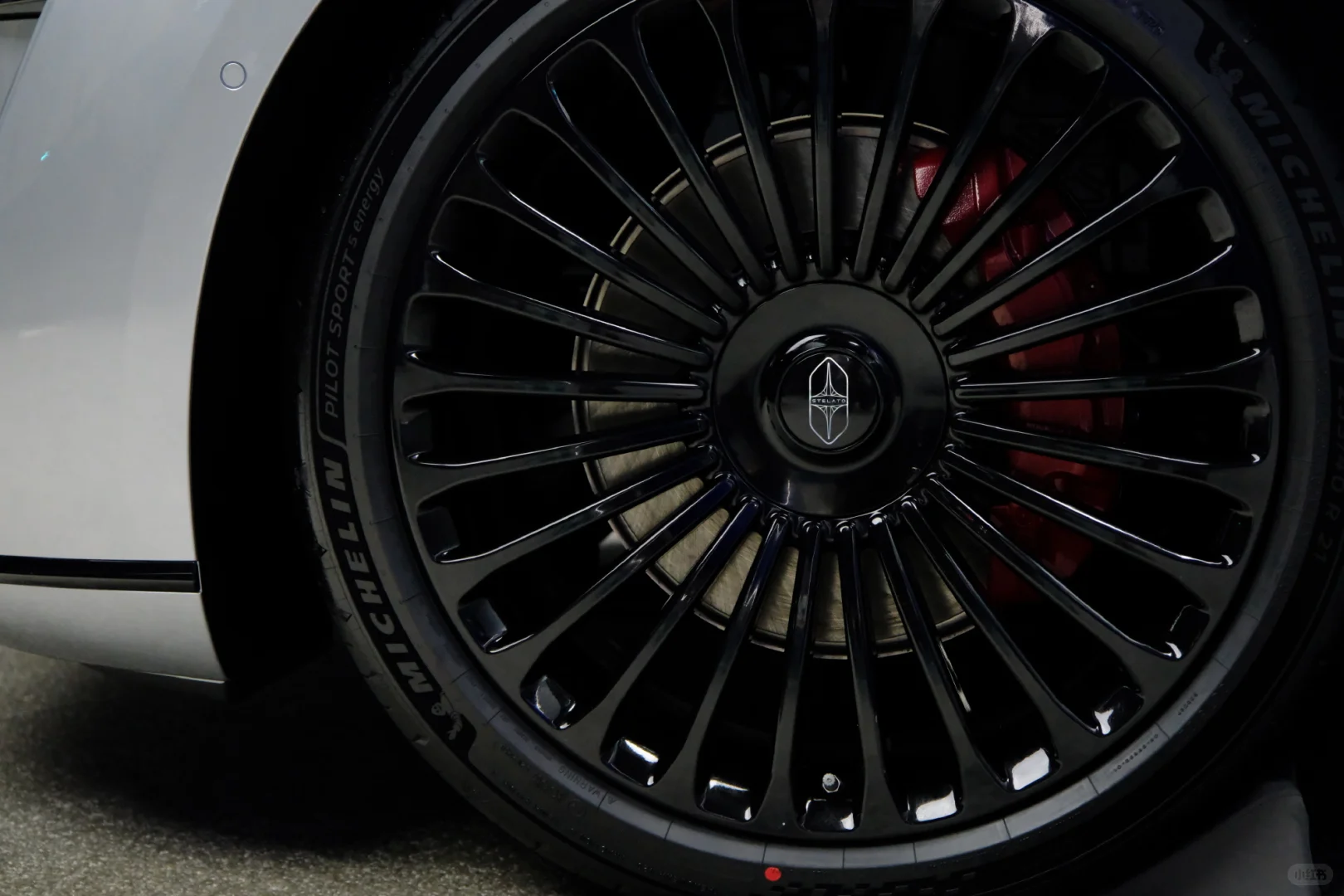 享界S9银色黑曜套件真好看