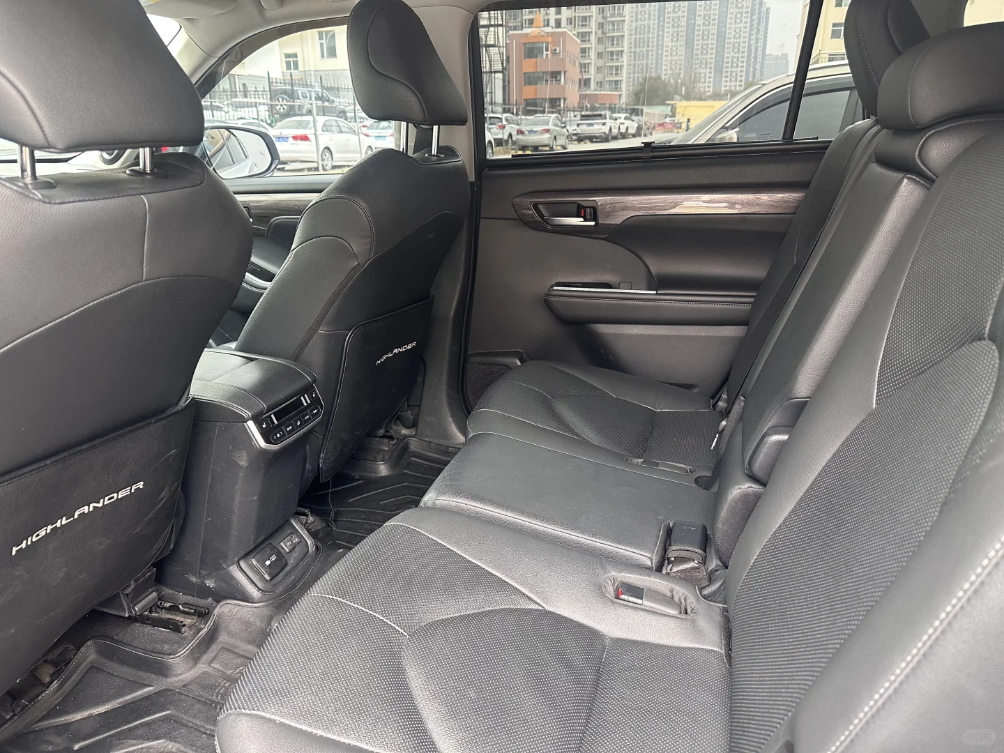 汉兰达开了半年，分享一些小感受。