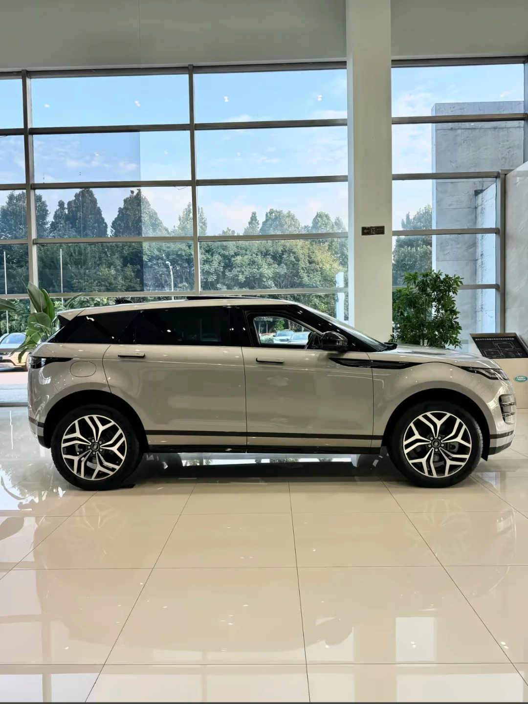 二十多万开路虎，面子里子都有了