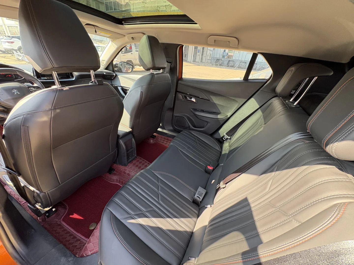 女生当然也能开酷酷的SUV