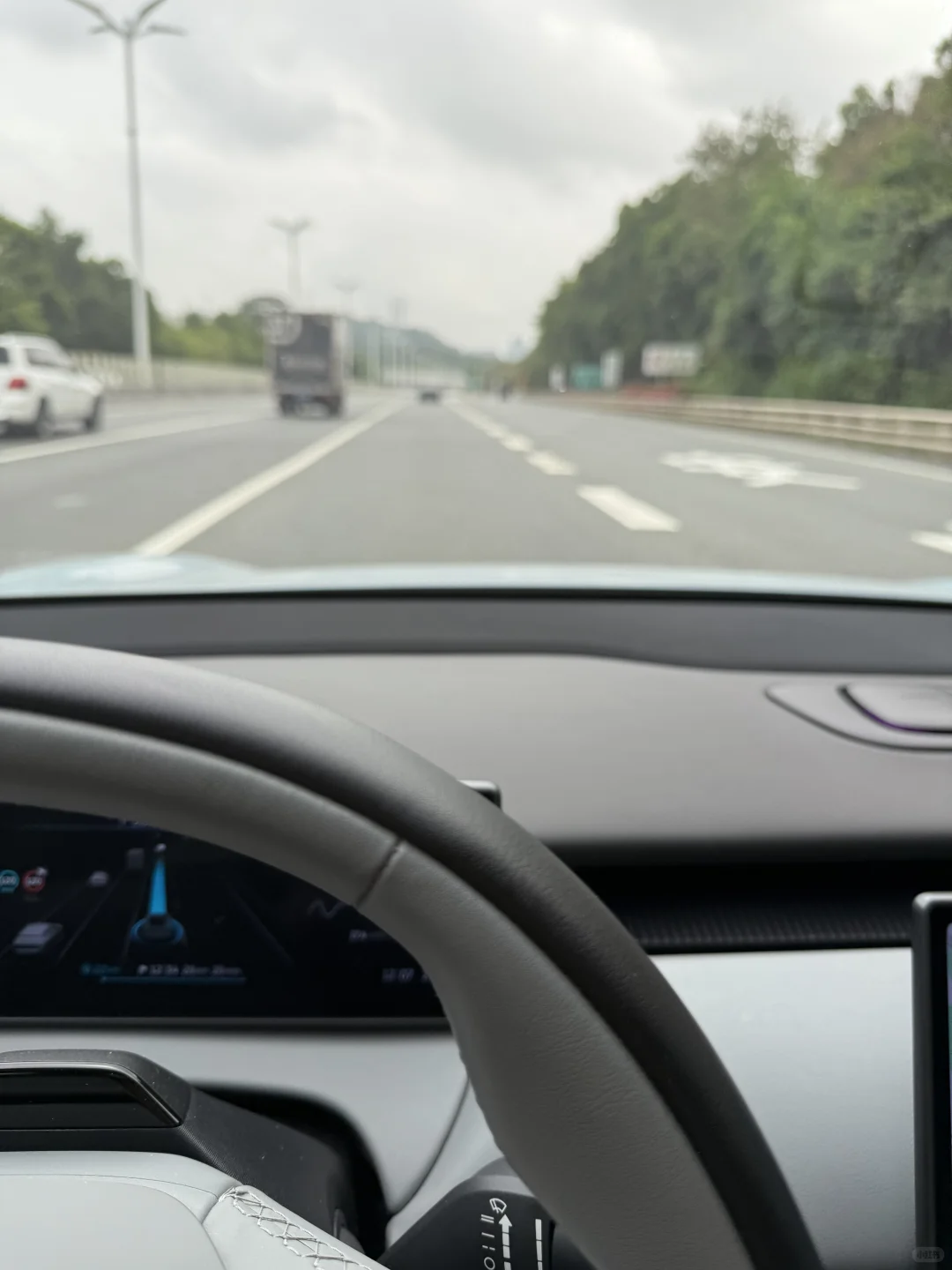 开自动驾驶是真的比自己开车还累