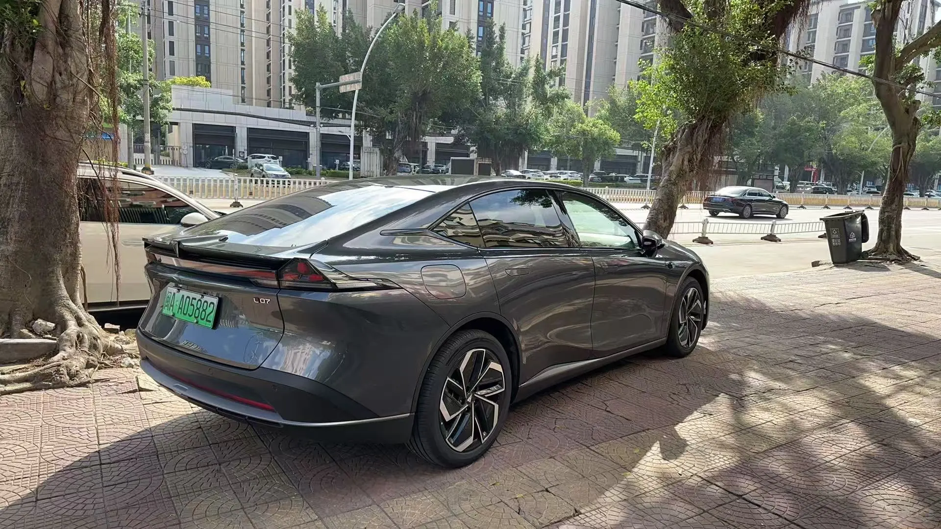 新手也敢开！深蓝L07辅助驾驶太友好