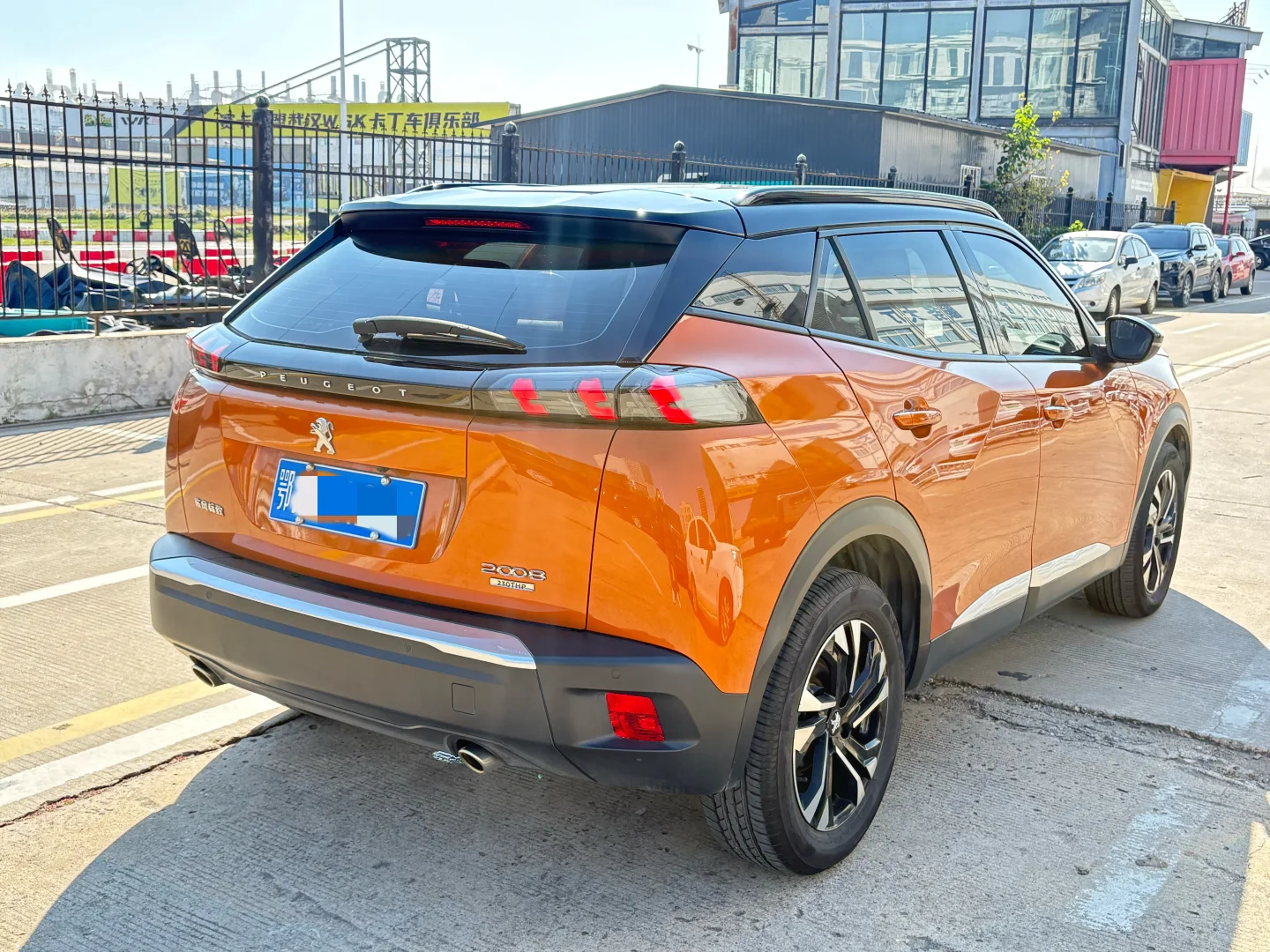 女生当然也能开酷酷的SUV