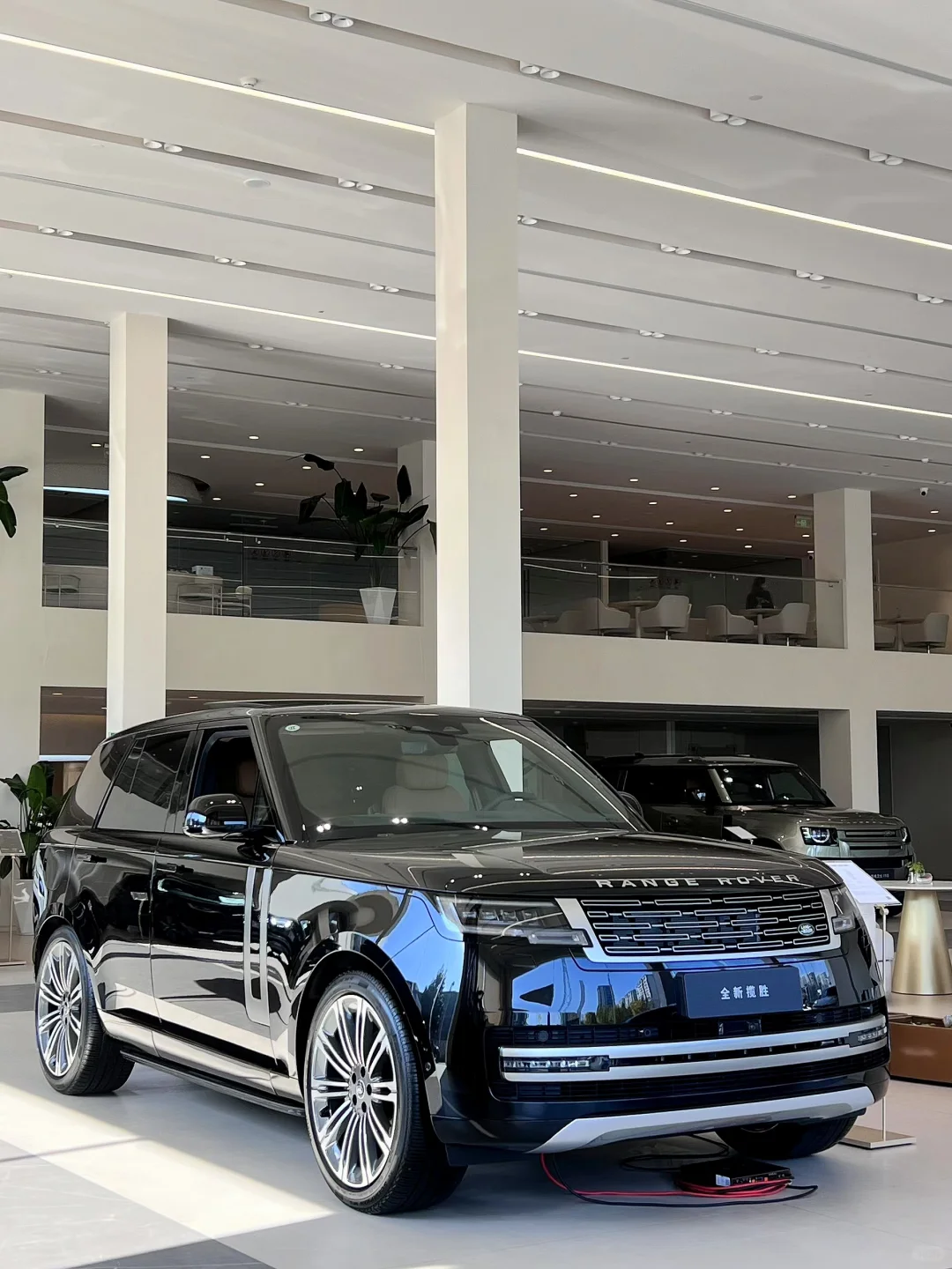 开上揽胜就还会自卑吗？