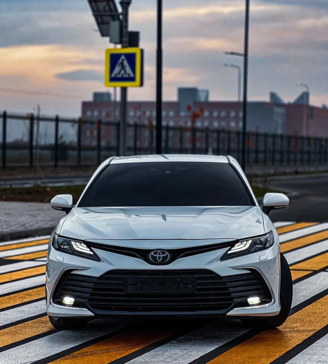 🚗8代凯美瑞：颜值与实力并存，家用轿车的天