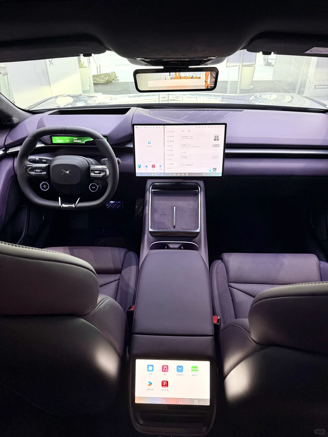 全新小鹏P7实拍｜优雅与科技并存的智能电轿