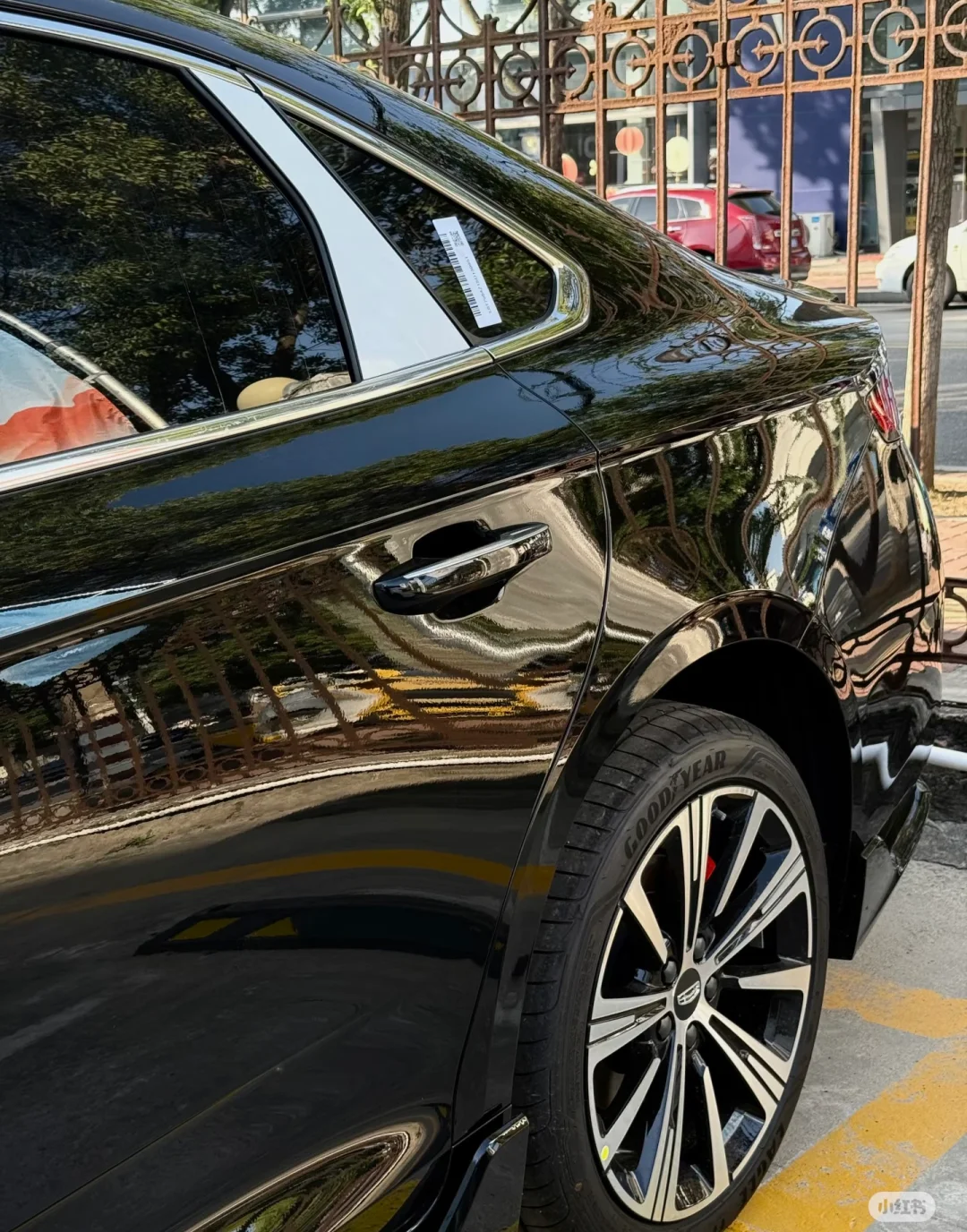 这才是国产A级车的“黑武士”颜值天花板🖤