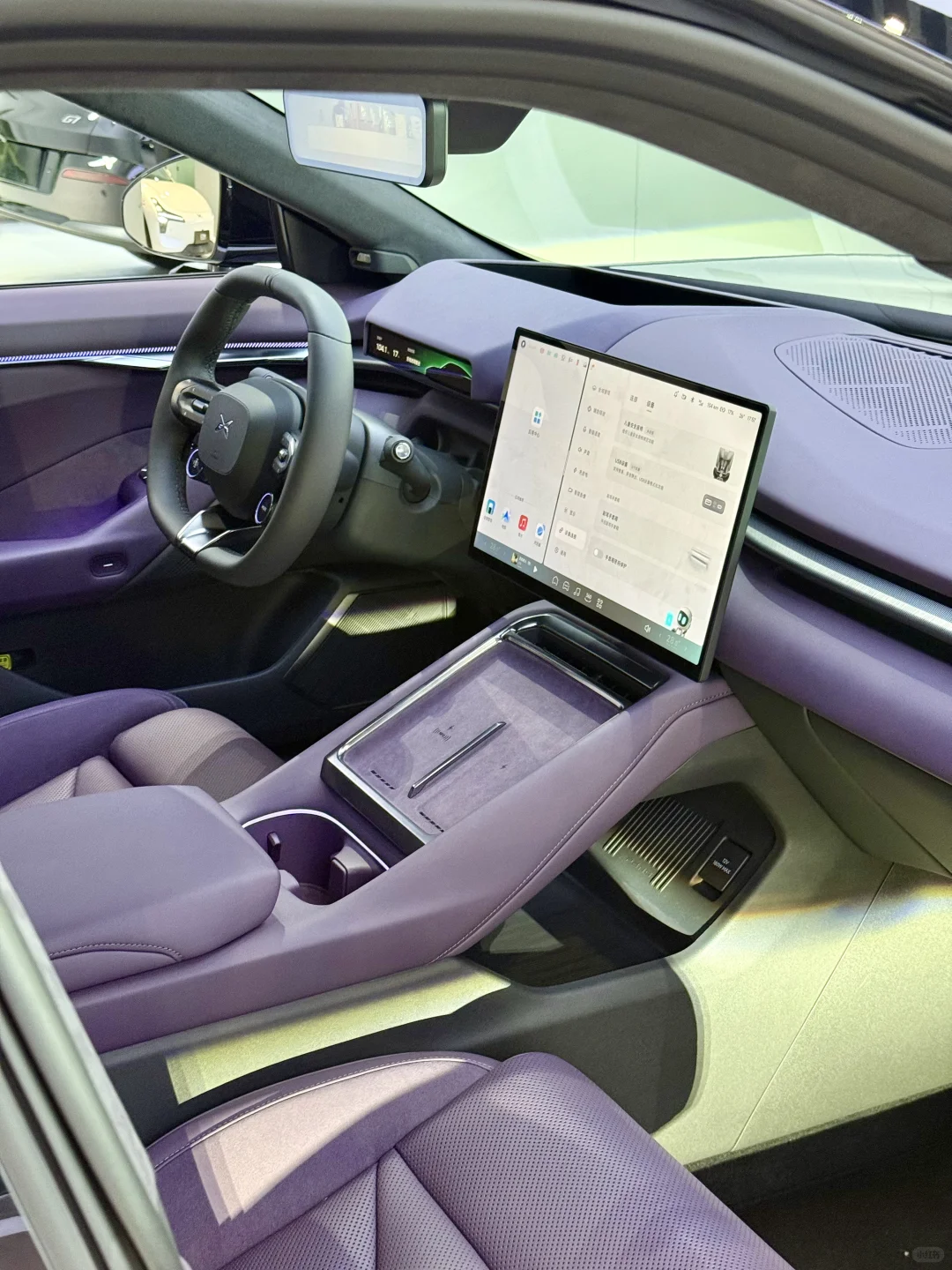 全新小鹏P7实拍｜优雅与科技并存的智能电轿