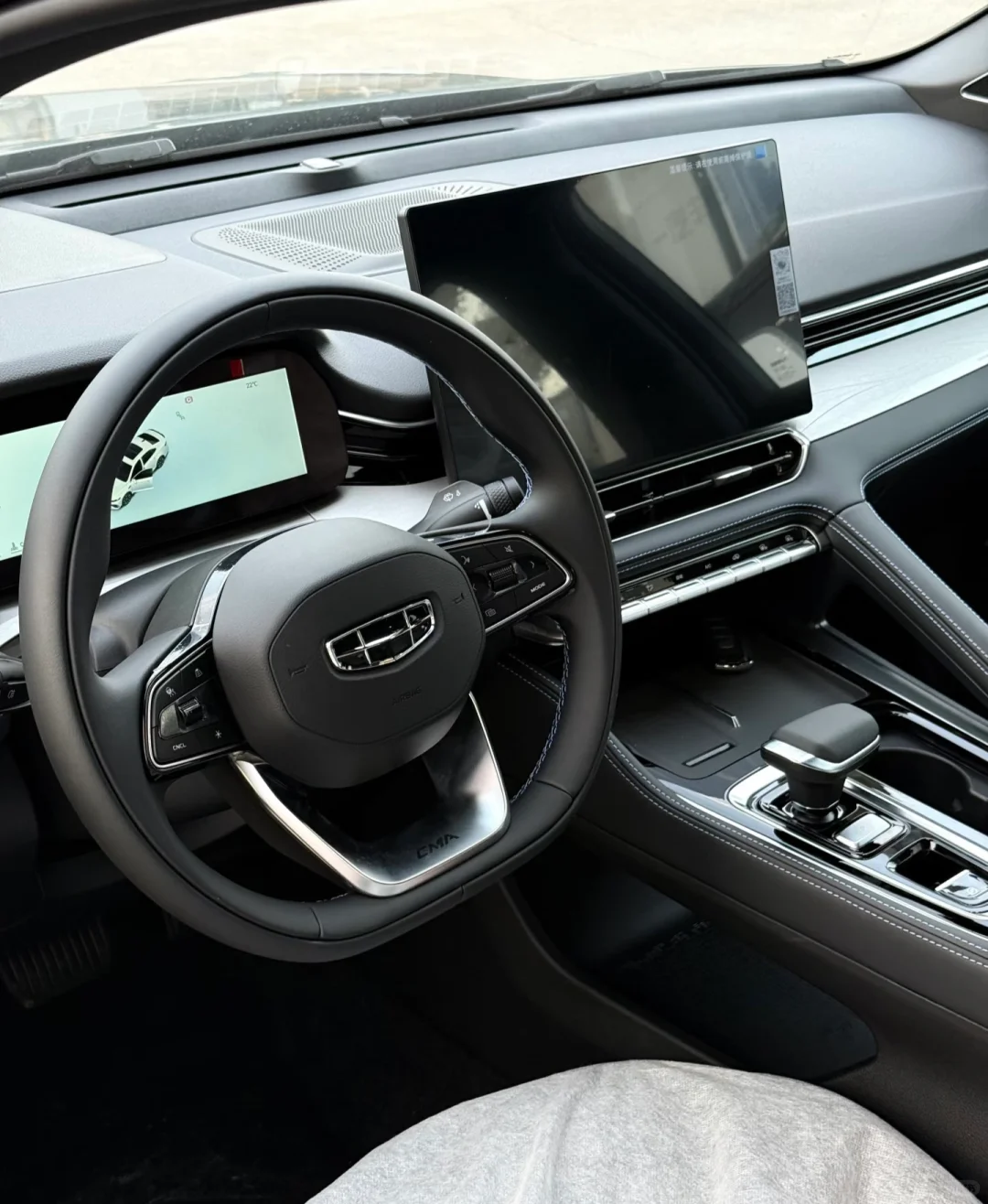 这才是国产A级车的“黑武士”颜值天花板🖤