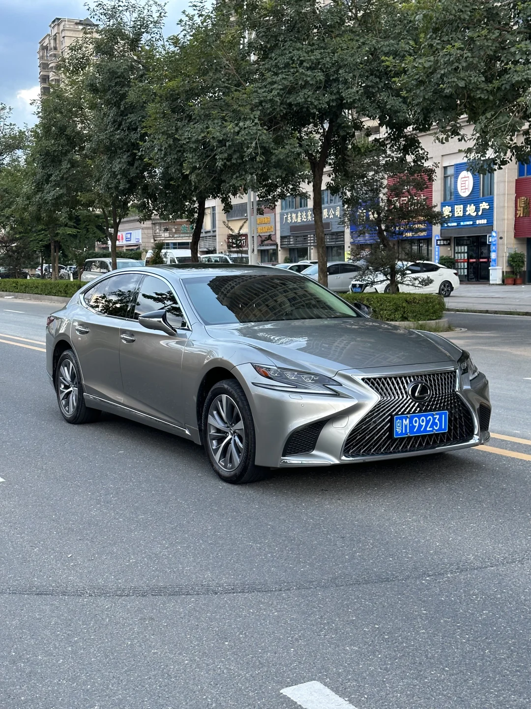 🚗情怀绝版｜雷克萨斯LS350，我的D级座驾