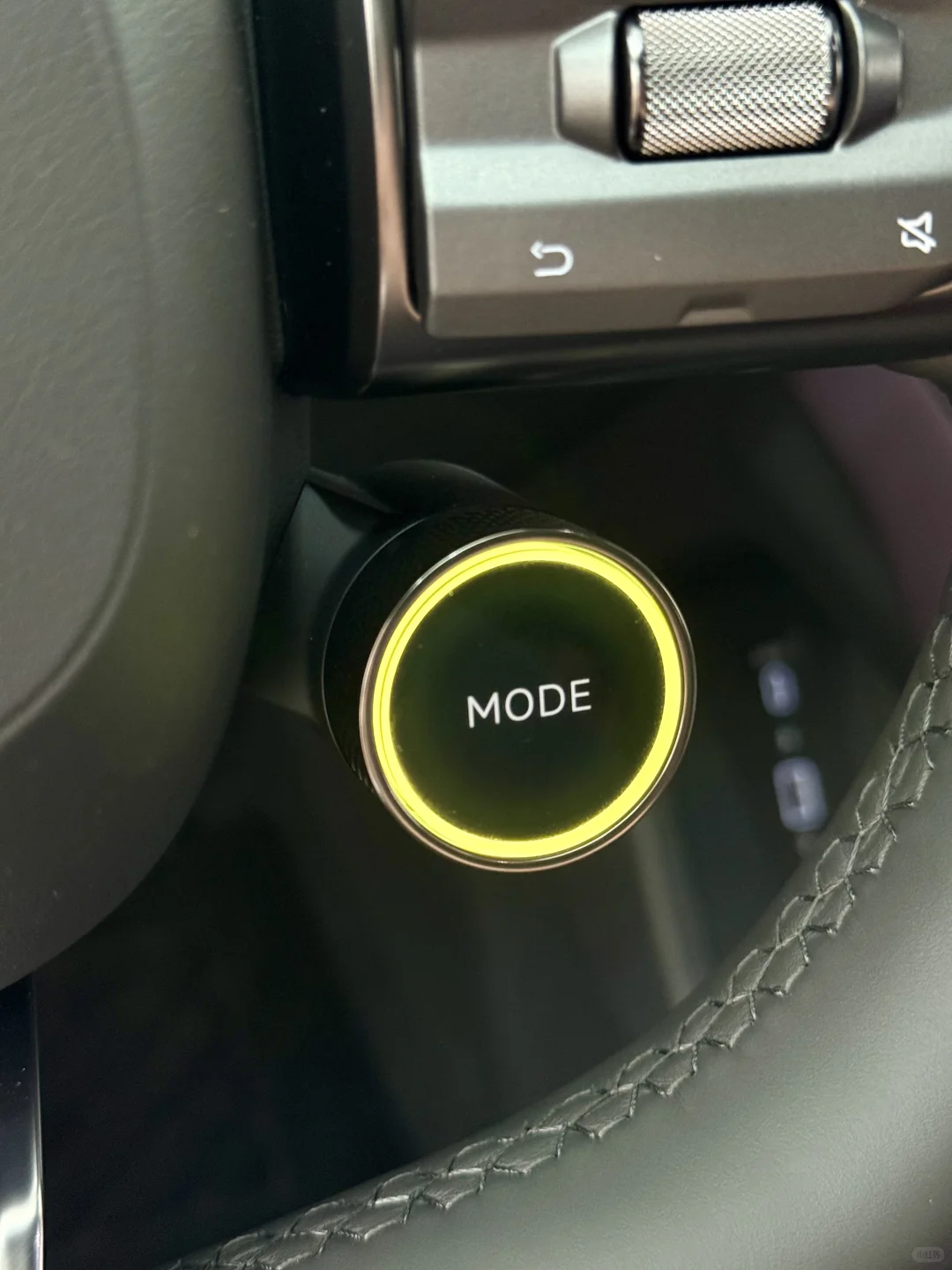 全新小鹏P7实拍｜优雅与科技并存的智能电轿