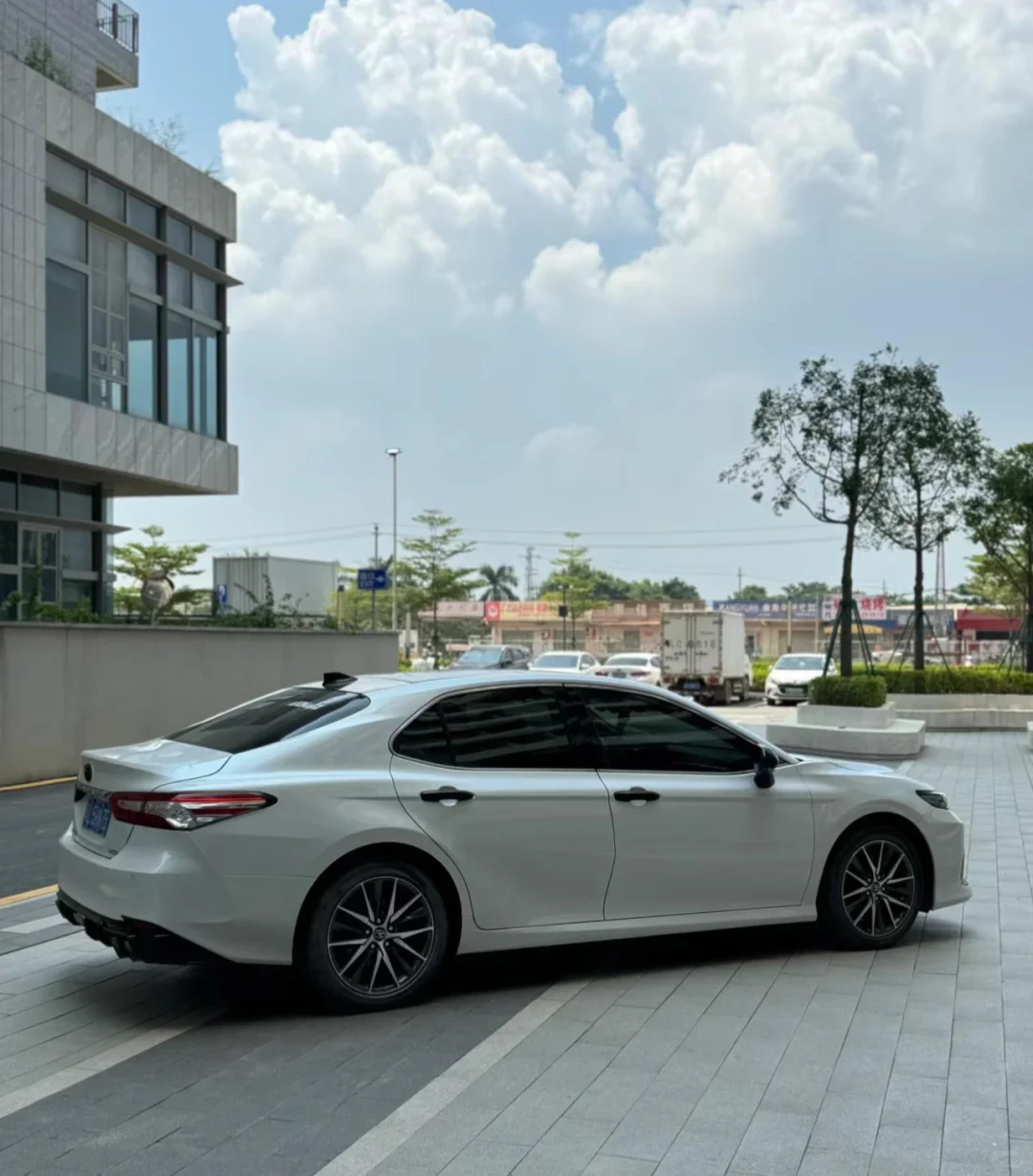 🚗8代凯美瑞：颜值与实力并存，家用轿车的天