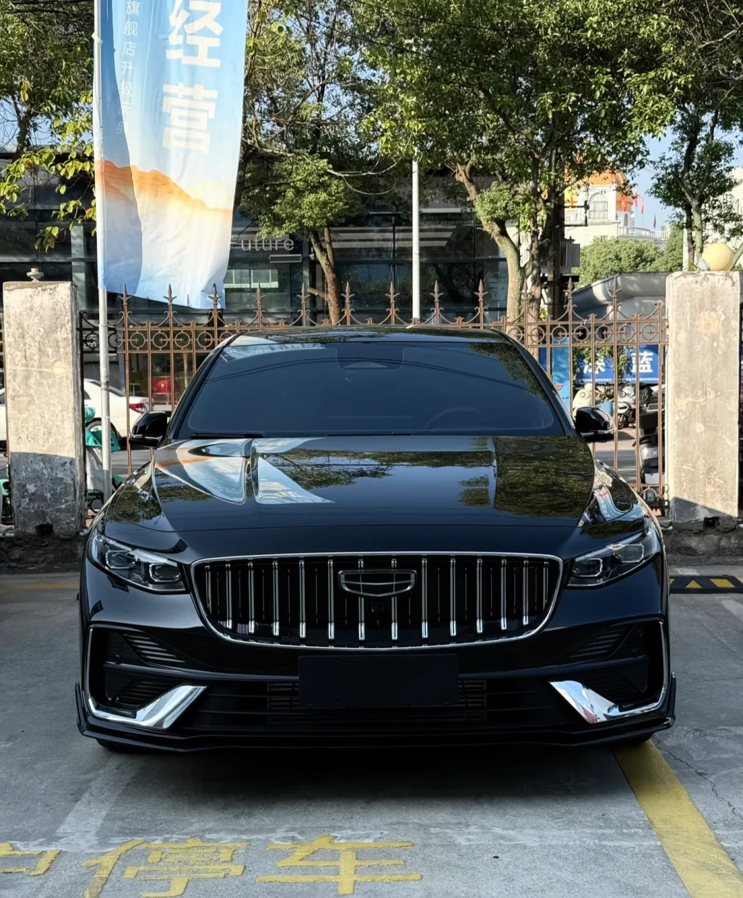 这才是国产A级车的“黑武士”颜值天花板🖤