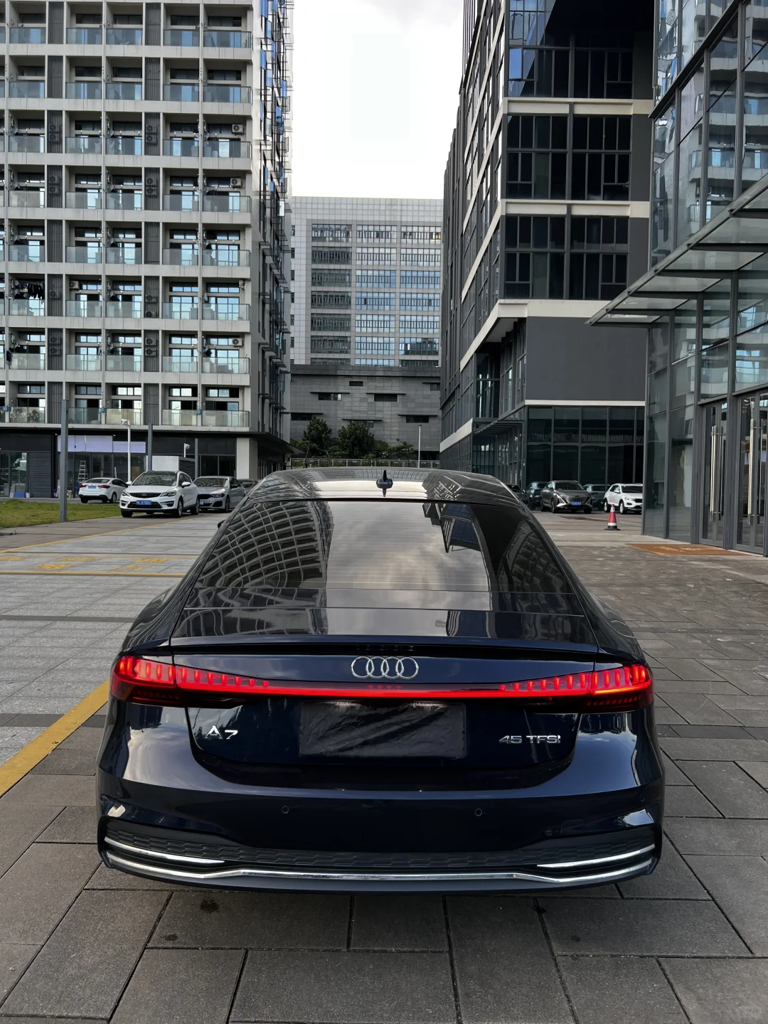 全款售价15.8万🉐2023年23款奥迪A7