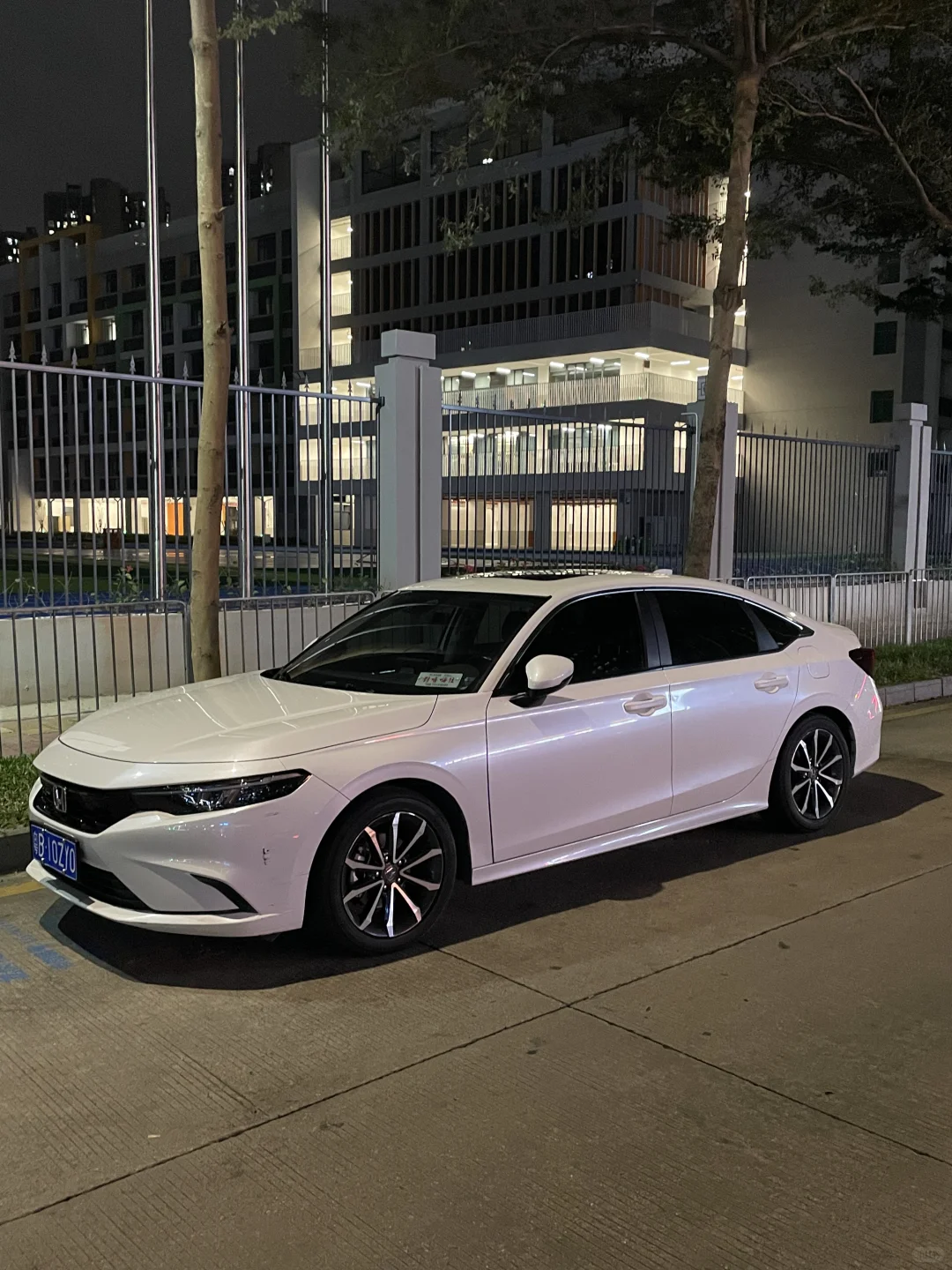 预算10w出头，燃油轿车，我推荐你买