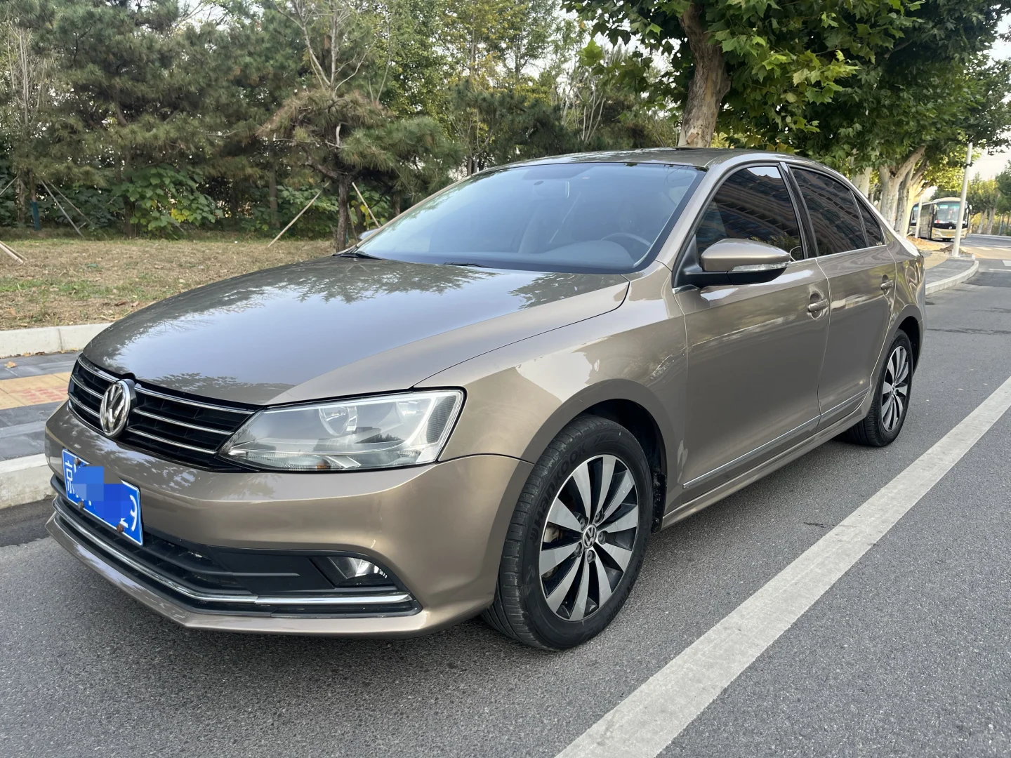 京牌2017大众速腾1.4t带铁片几万块！