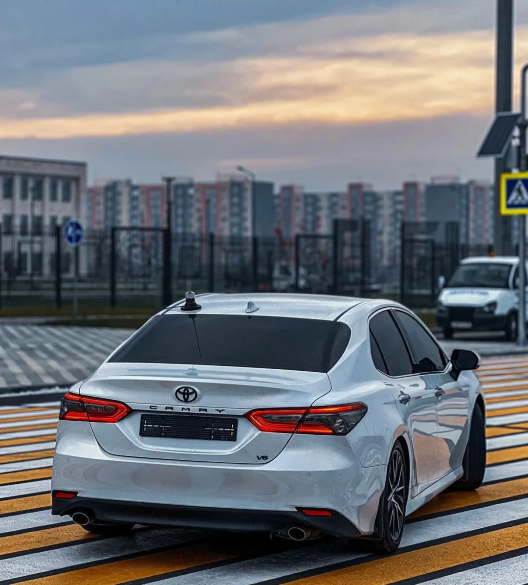 🚗8代凯美瑞：颜值与实力并存，家用轿车的天