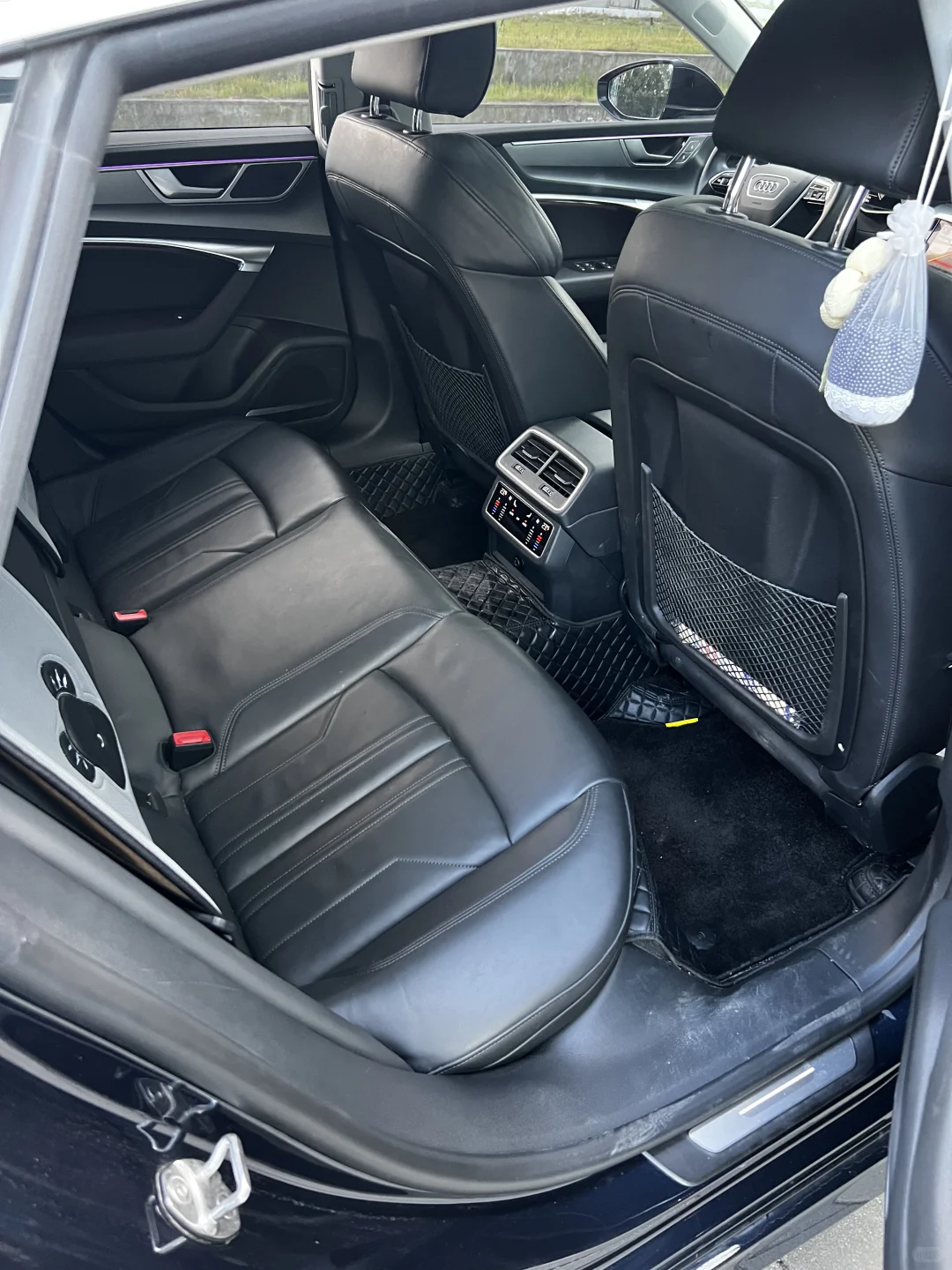 全款售价15.8万🉐2023年23款奥迪A7