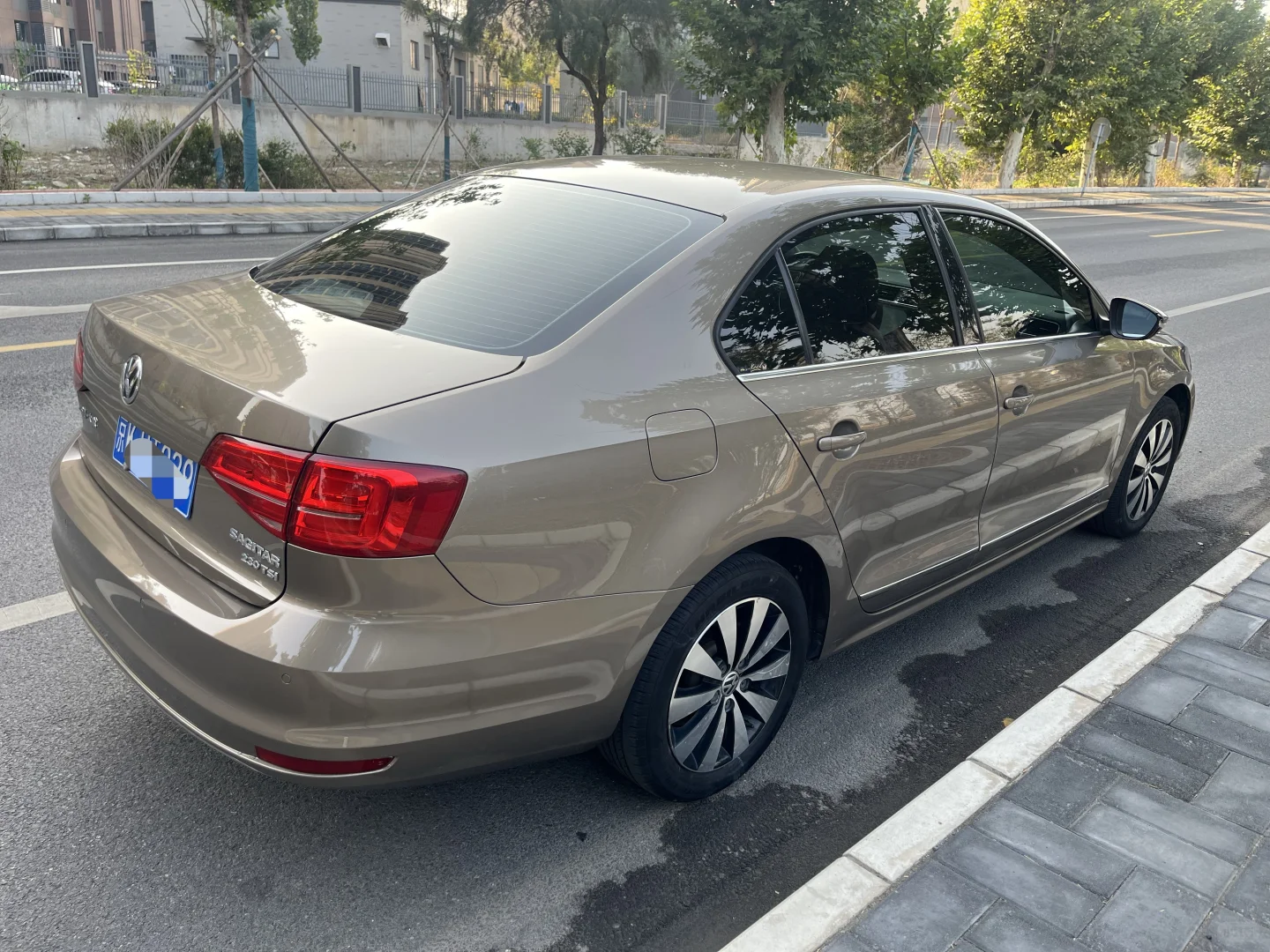 京牌2017大众速腾1.4t带铁片几万块！