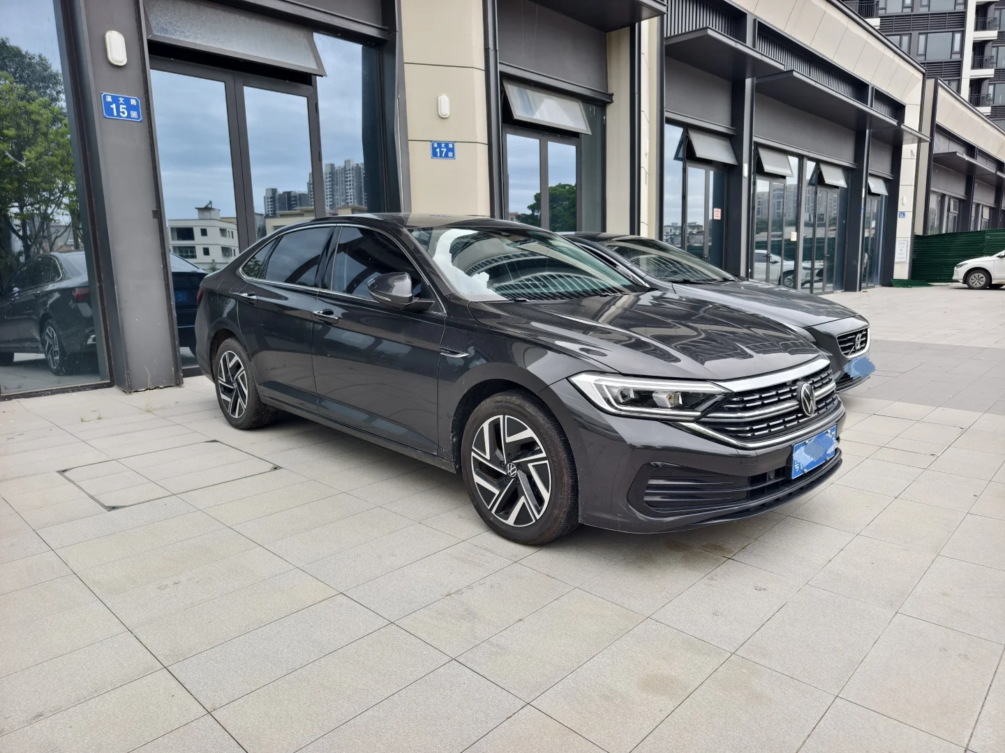 试驾同事的车：24款大众速腾