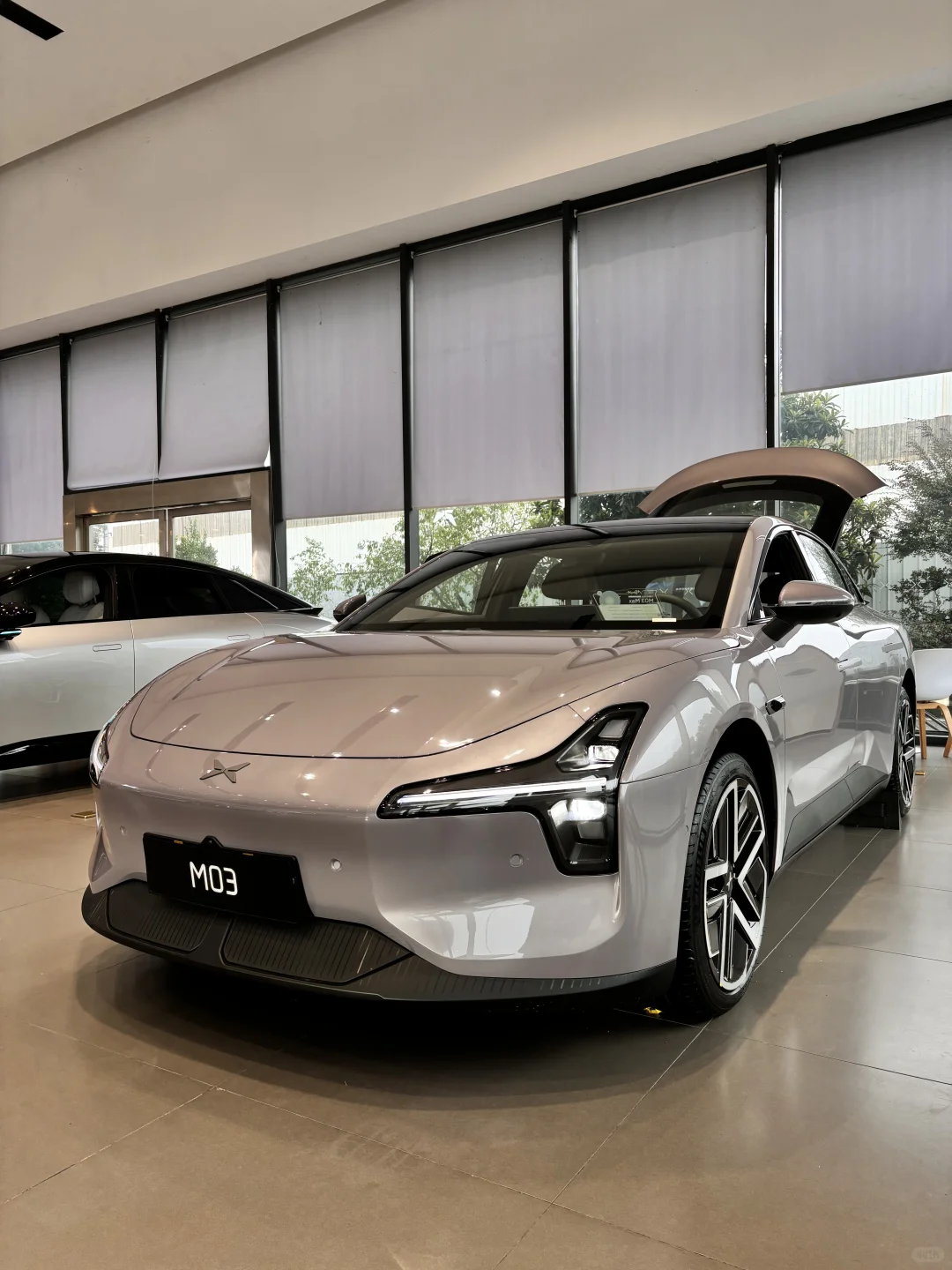 小鹏M03｜10多万的智能轿跑，真香