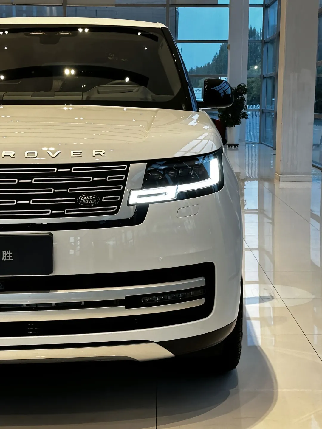 越看越有魅力的一台车 路虎揽胜