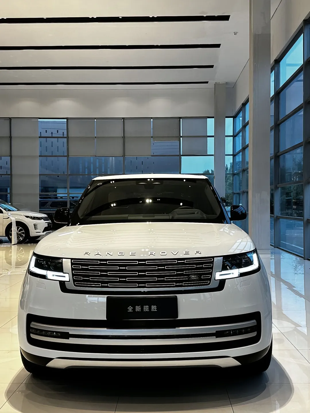 越看越有魅力的一台车 路虎揽胜