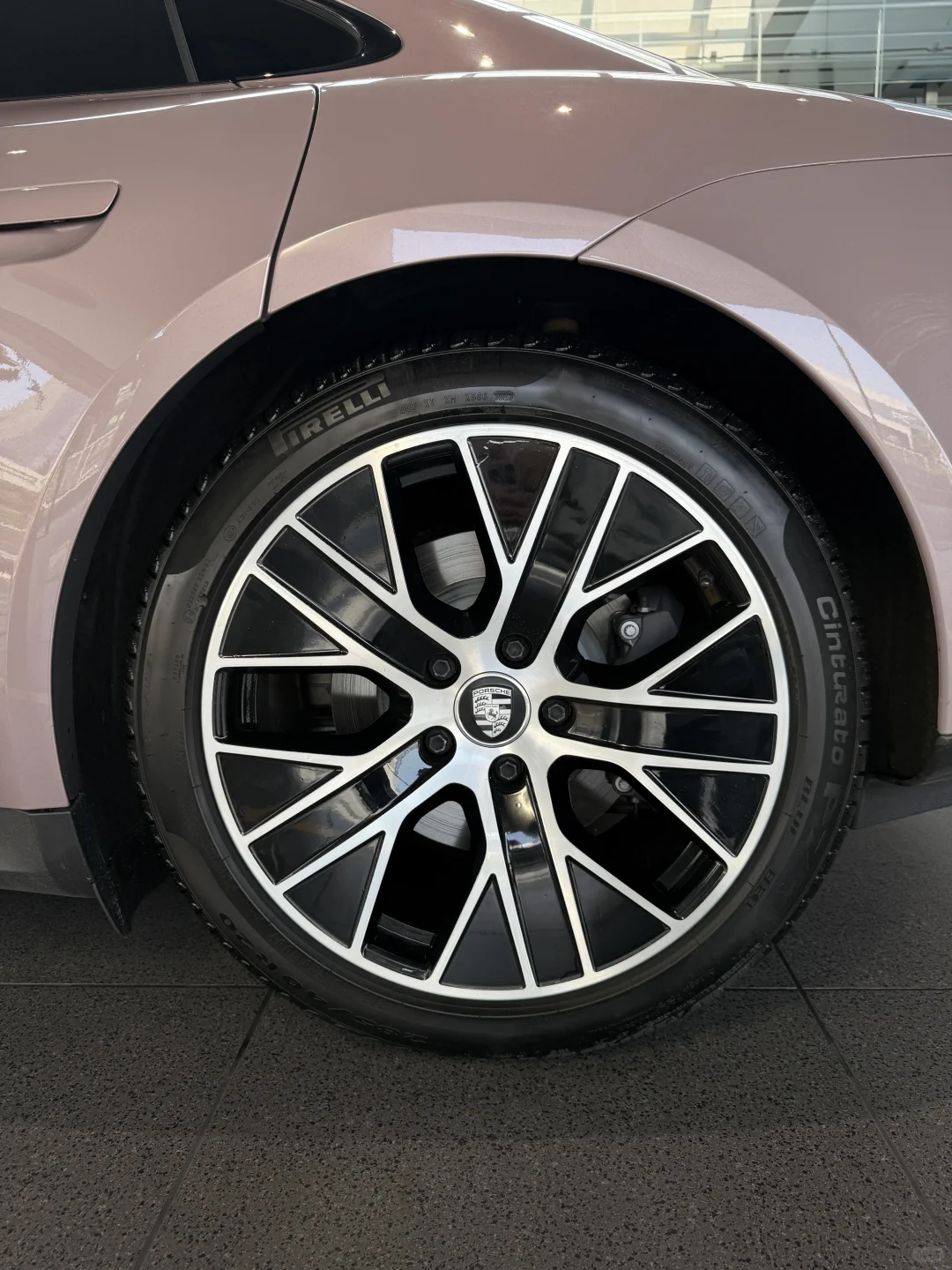 冰莓粉🎀Taycan 💰 56.8w｜官方二手车