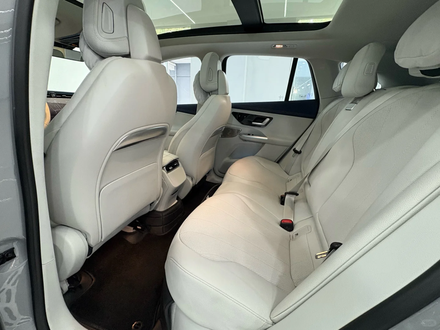 沪牌奔驰EQE SUV 2023款 350 4MATIC 豪华版