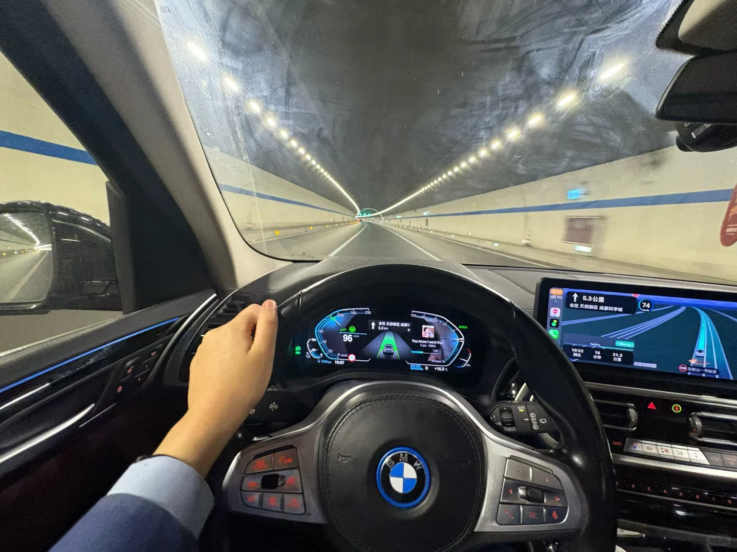 现在是自动驾驶吗？不是！