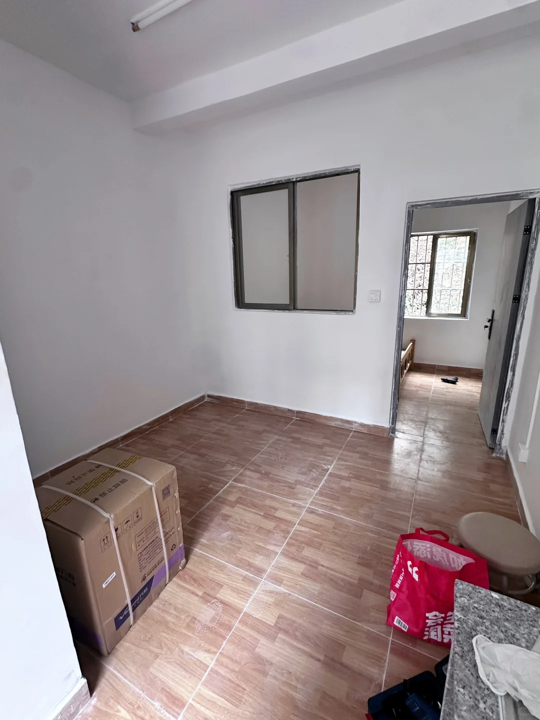 一房一厅出租～