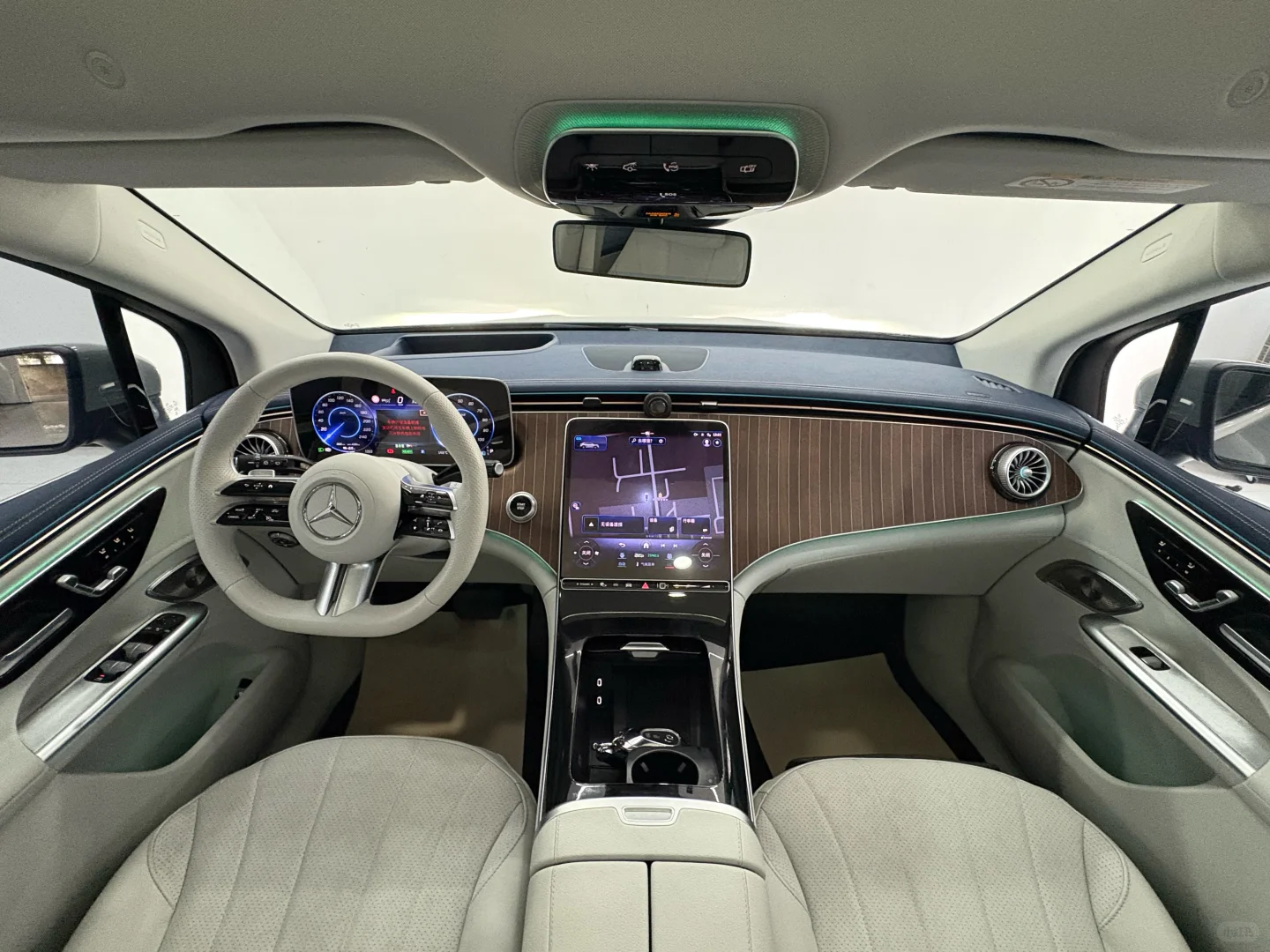 沪牌奔驰EQE SUV 2023款 350 4MATIC 豪华版